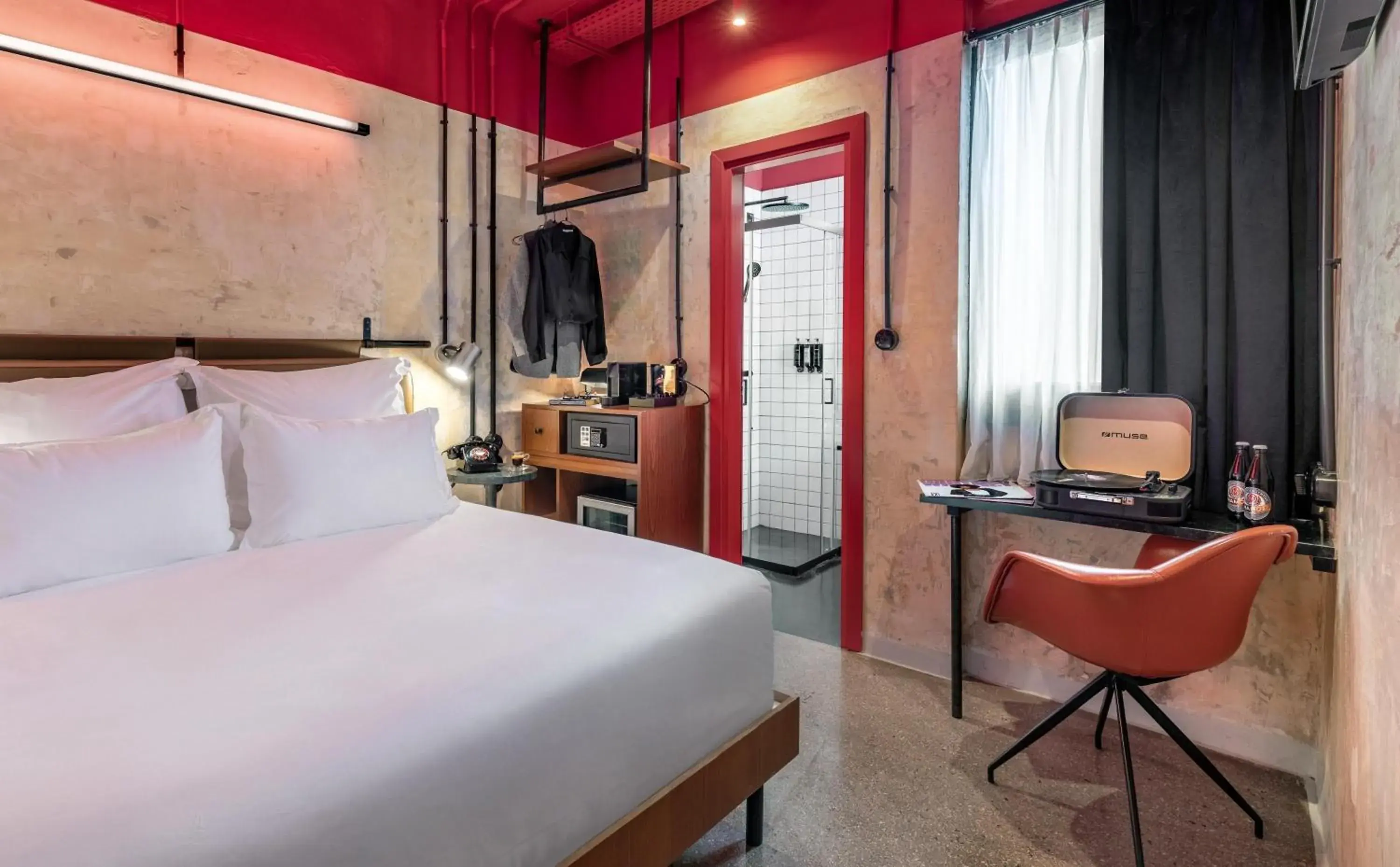 Photo of the whole room, Bed in Dave Red Athens, a member of Brown Hotels Photo of the whole room, Bed in Dave Red Athens, a member of Brown Hotels