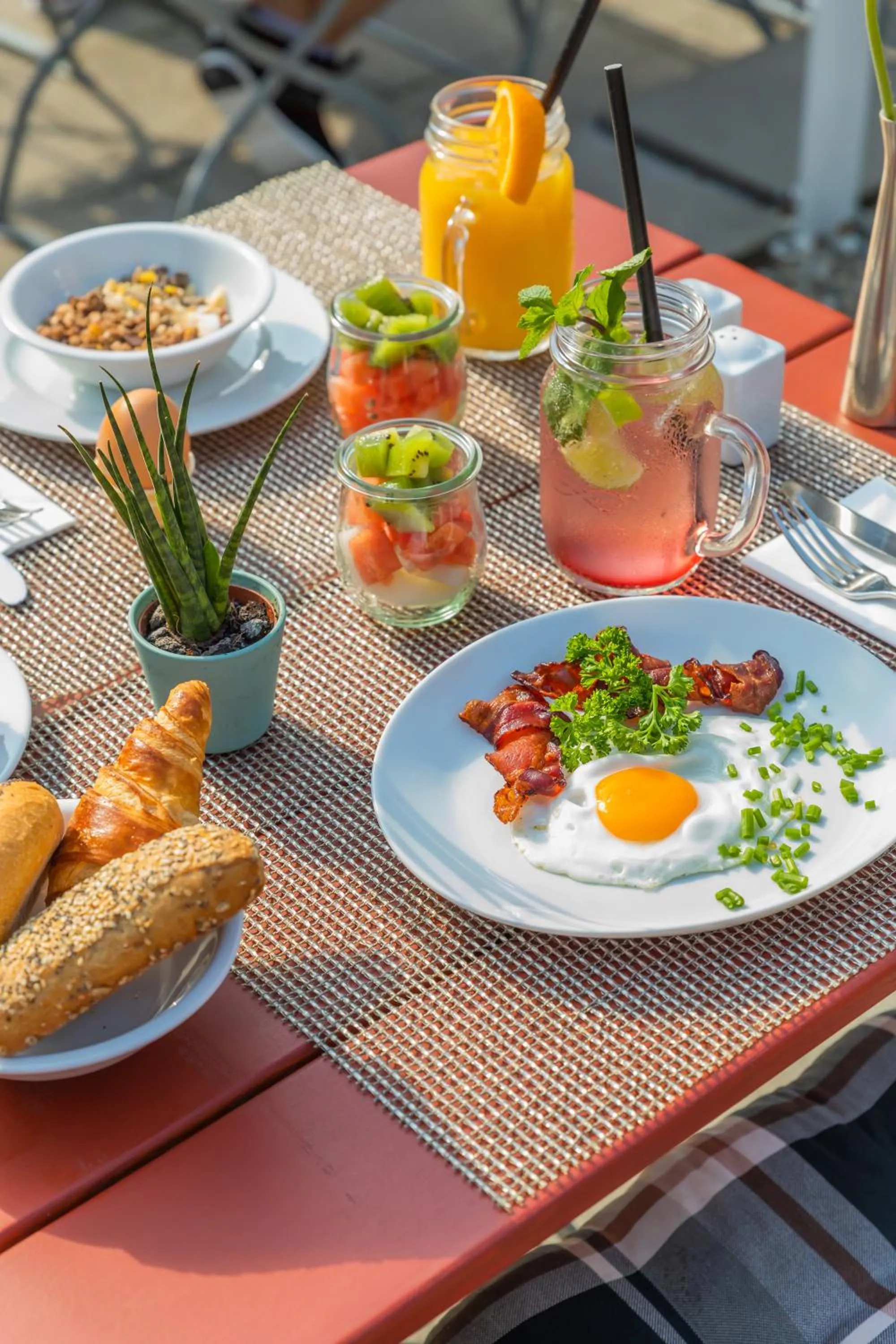 Food and drinks in Hotel Oberhausen Neue Mitte affiliated by Meliá