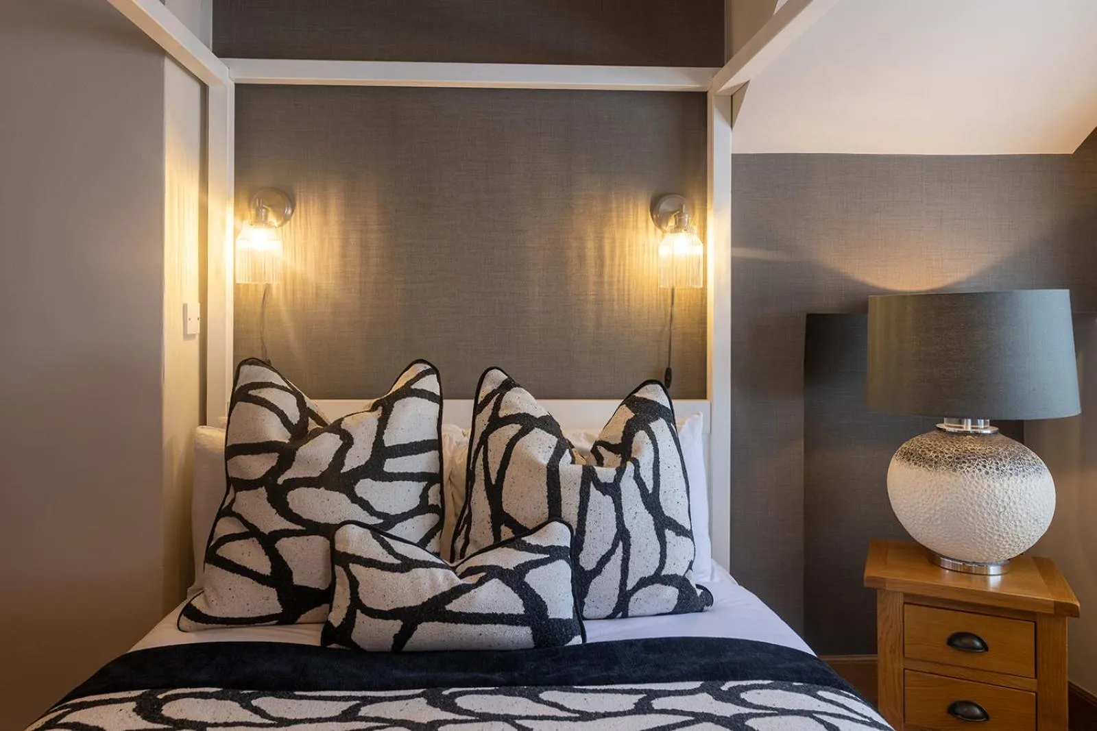 Bed in Glenview Luss