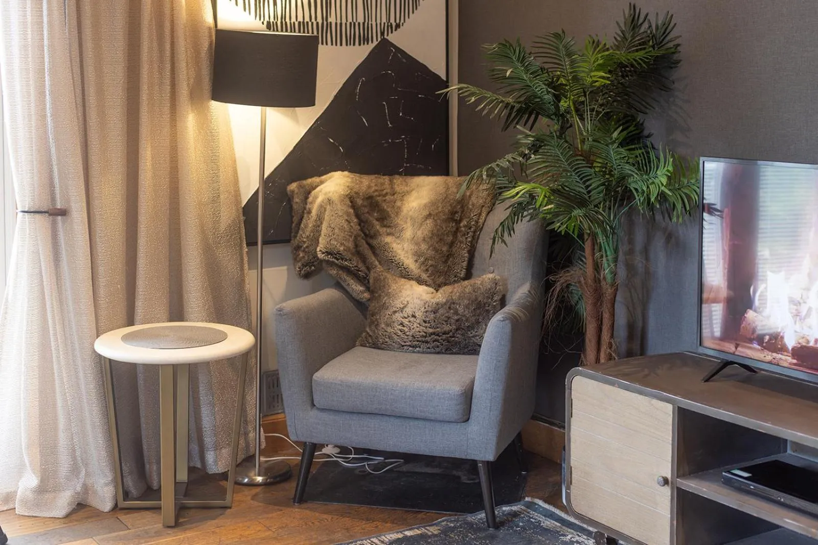 TV and multimedia in Glenview Luss