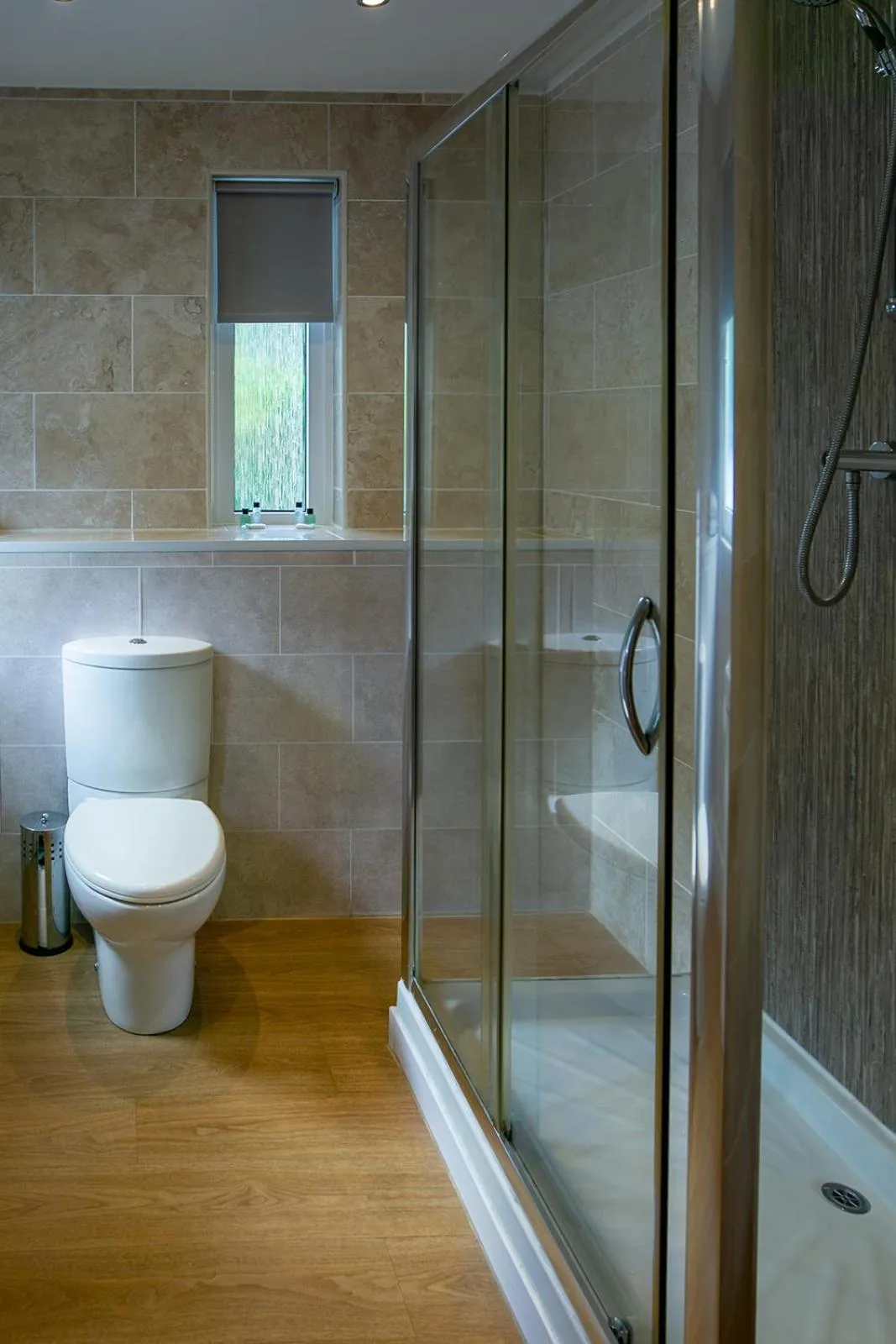 Shower in Glenview Luss