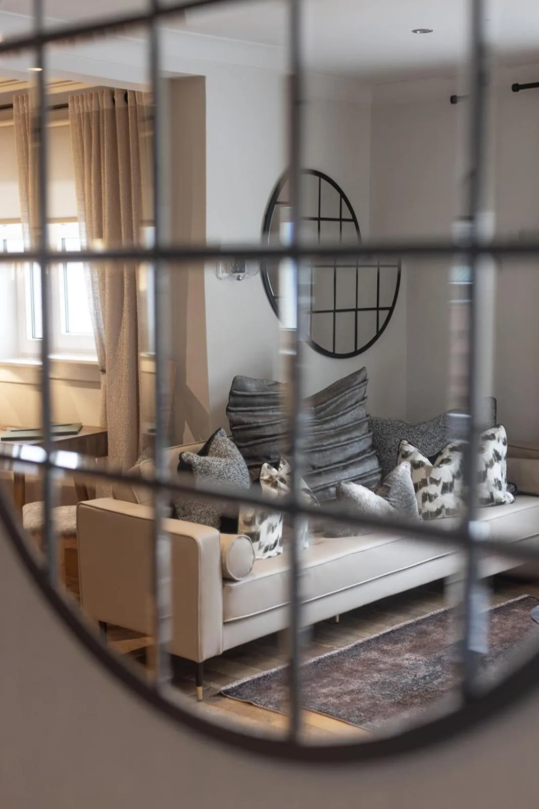 Communal lounge/ TV room, Bed in Glenview Luss