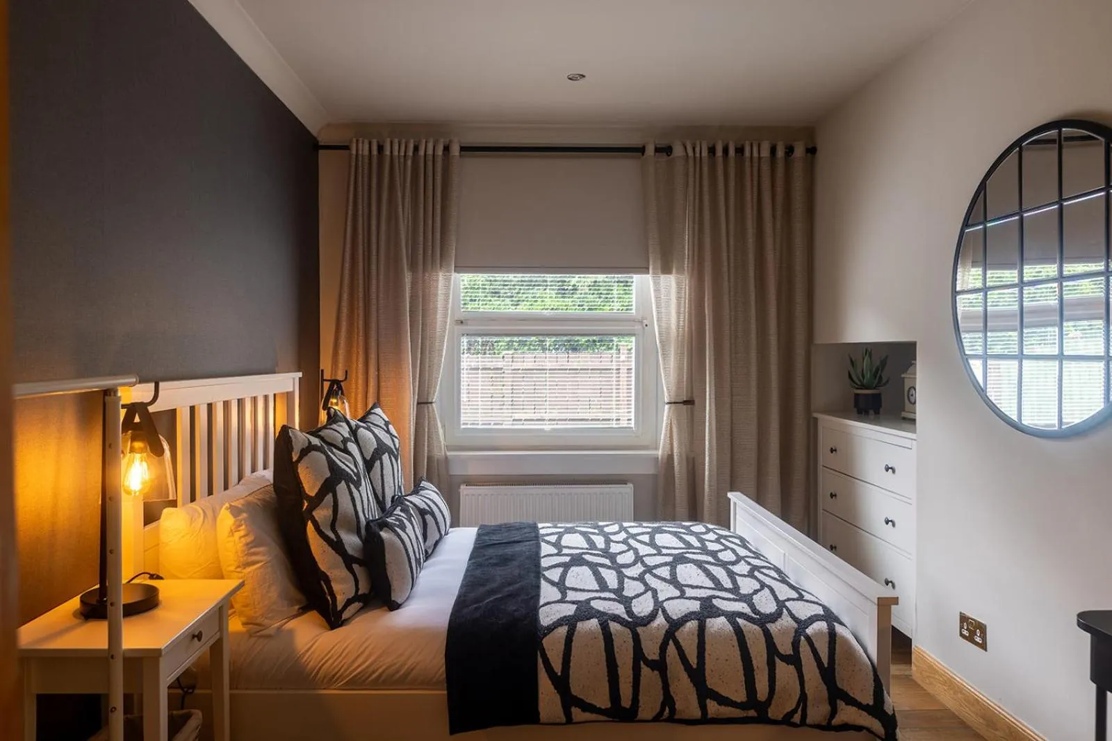 Bed in Glenview Luss