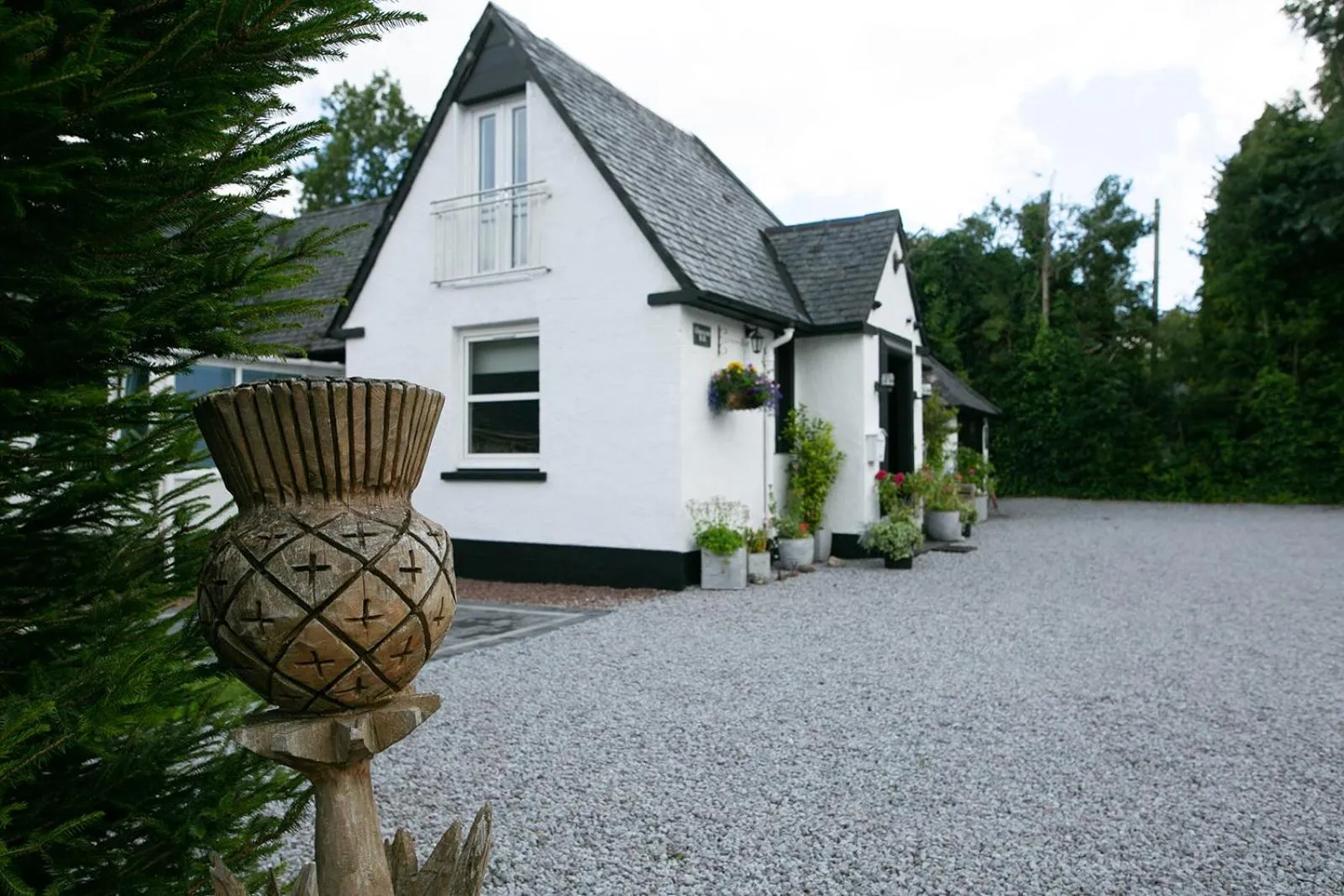 Property building in Glenview Luss