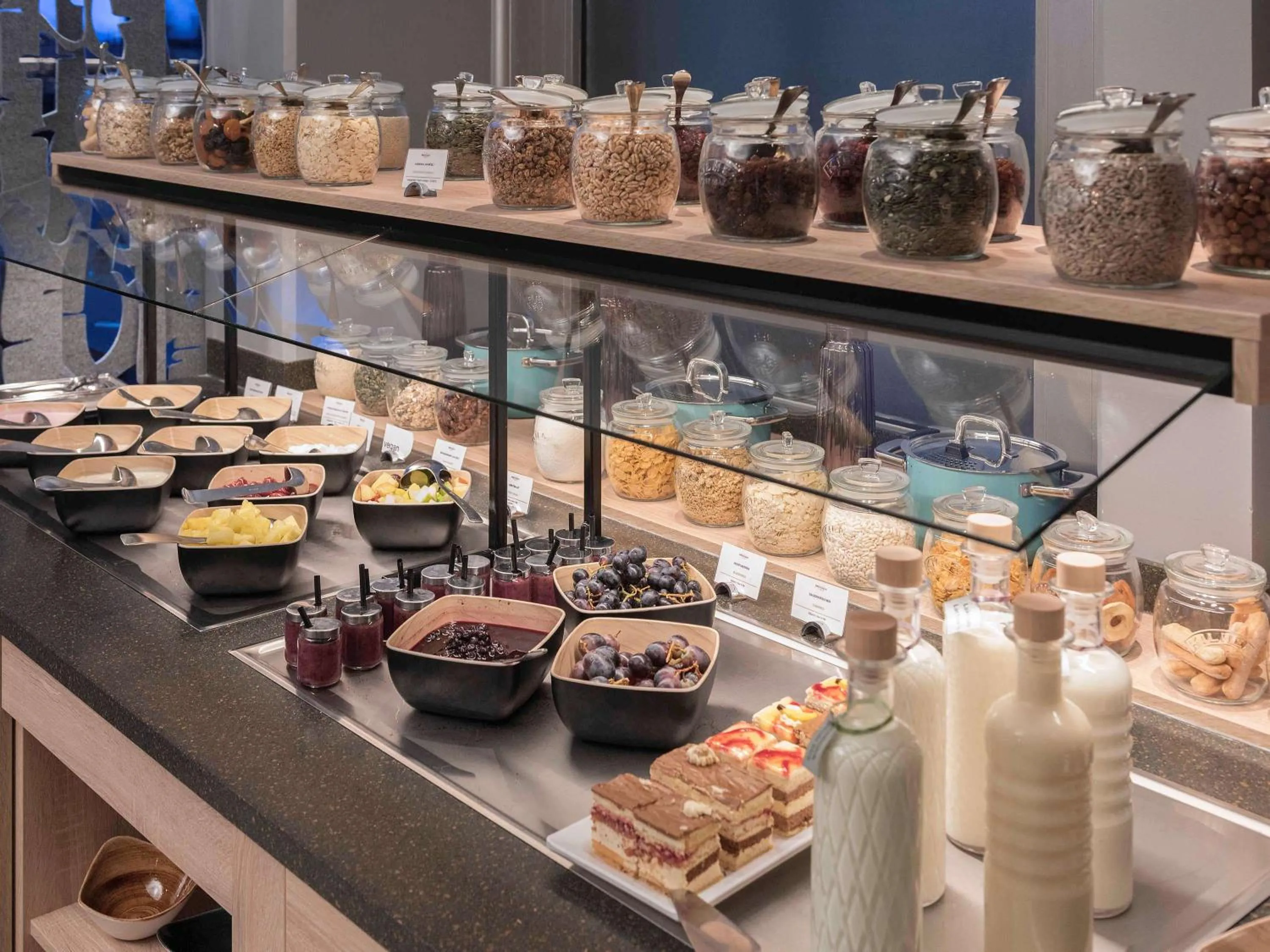 Restaurant/places to eat in Mercure Hotel München Neuperlach Süd