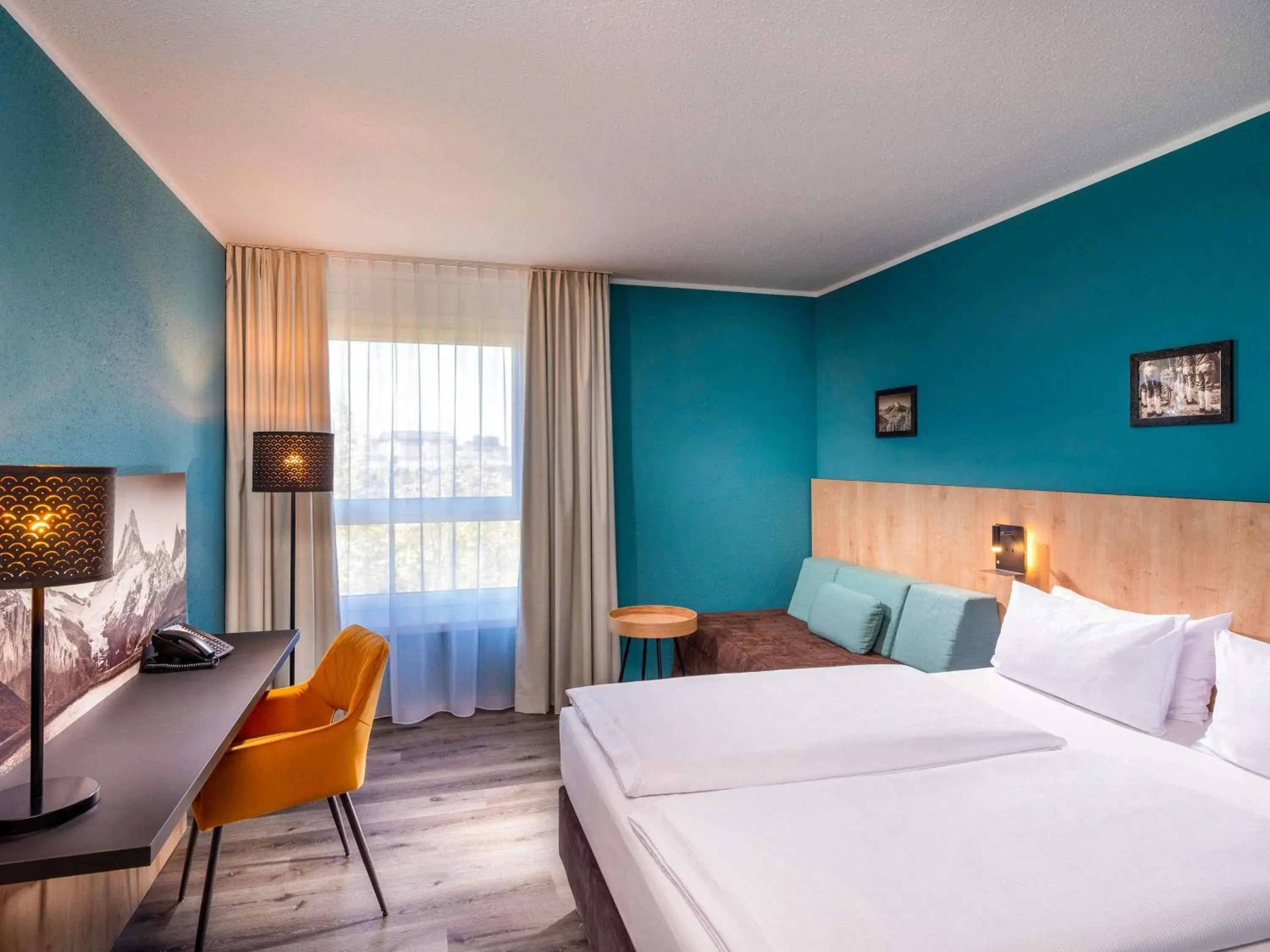 Bedroom, Bed in Mercure Hotel München Neuperlach Süd Bedroom, Bed in Mercure Hotel München Neuperlach Süd