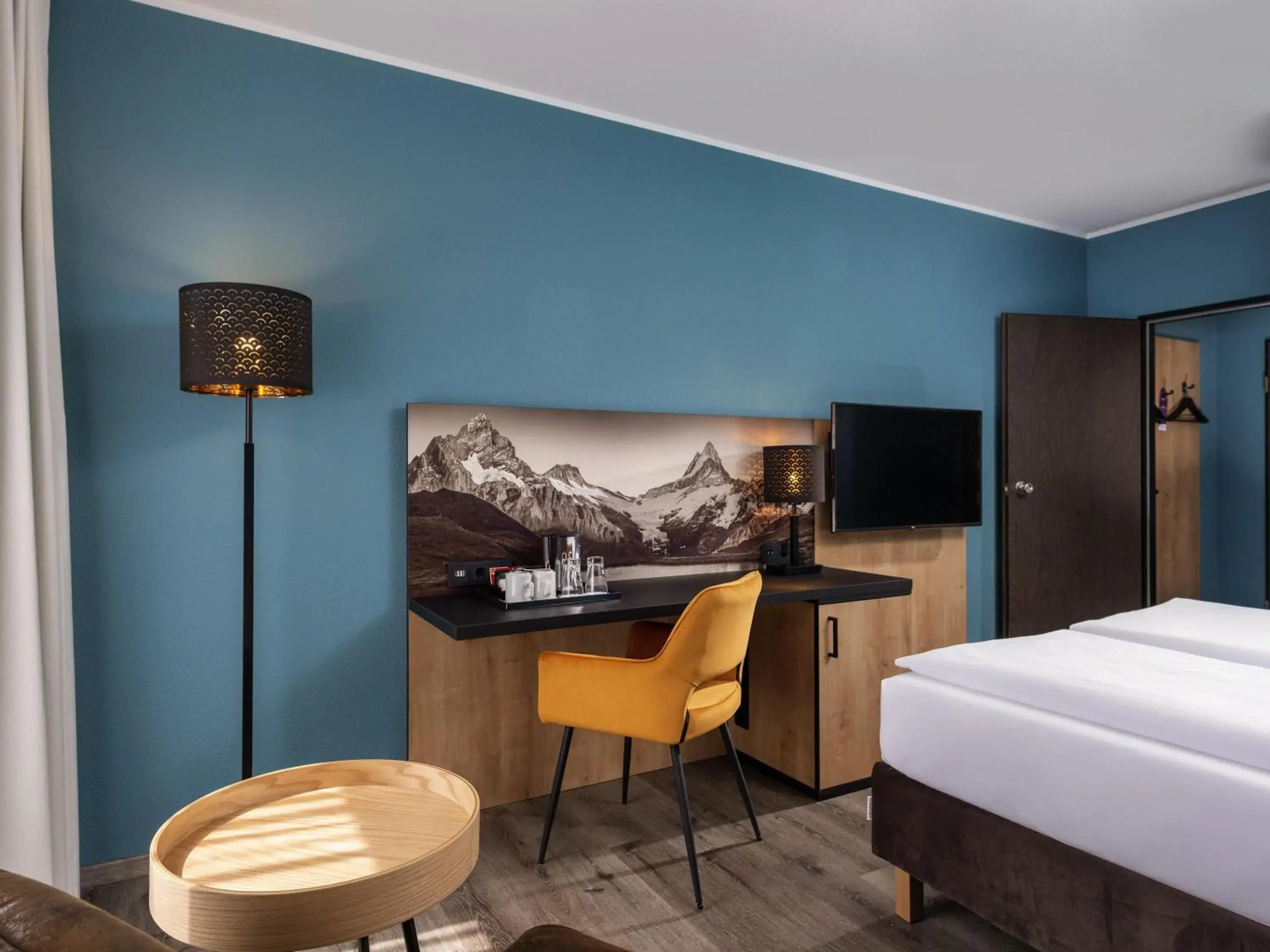 Bedroom, Bed in Mercure Hotel München Neuperlach Süd Bedroom, Bed in Mercure Hotel München Neuperlach Süd