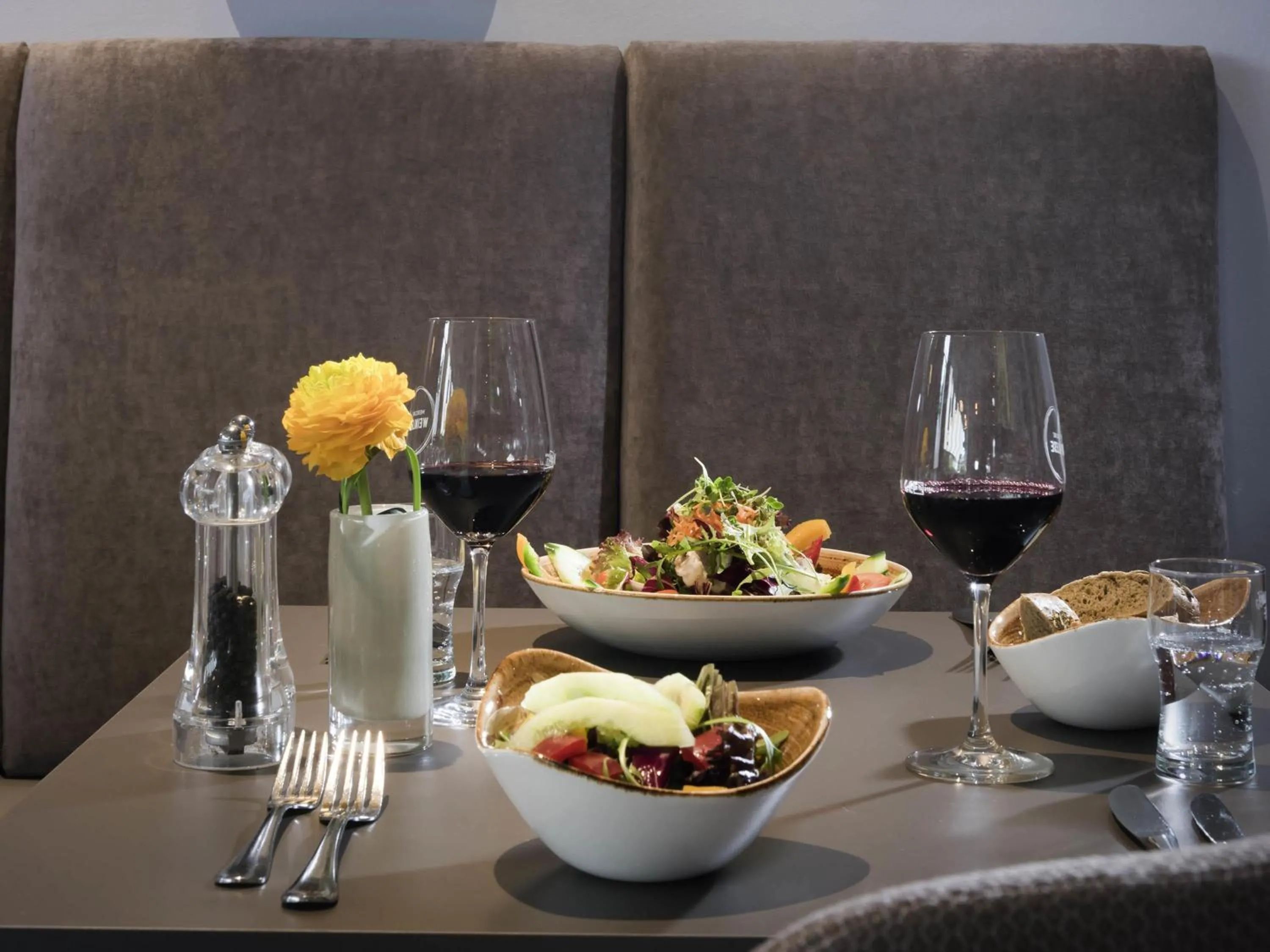 Restaurant/places to eat in Mercure Hotel München Neuperlach Süd