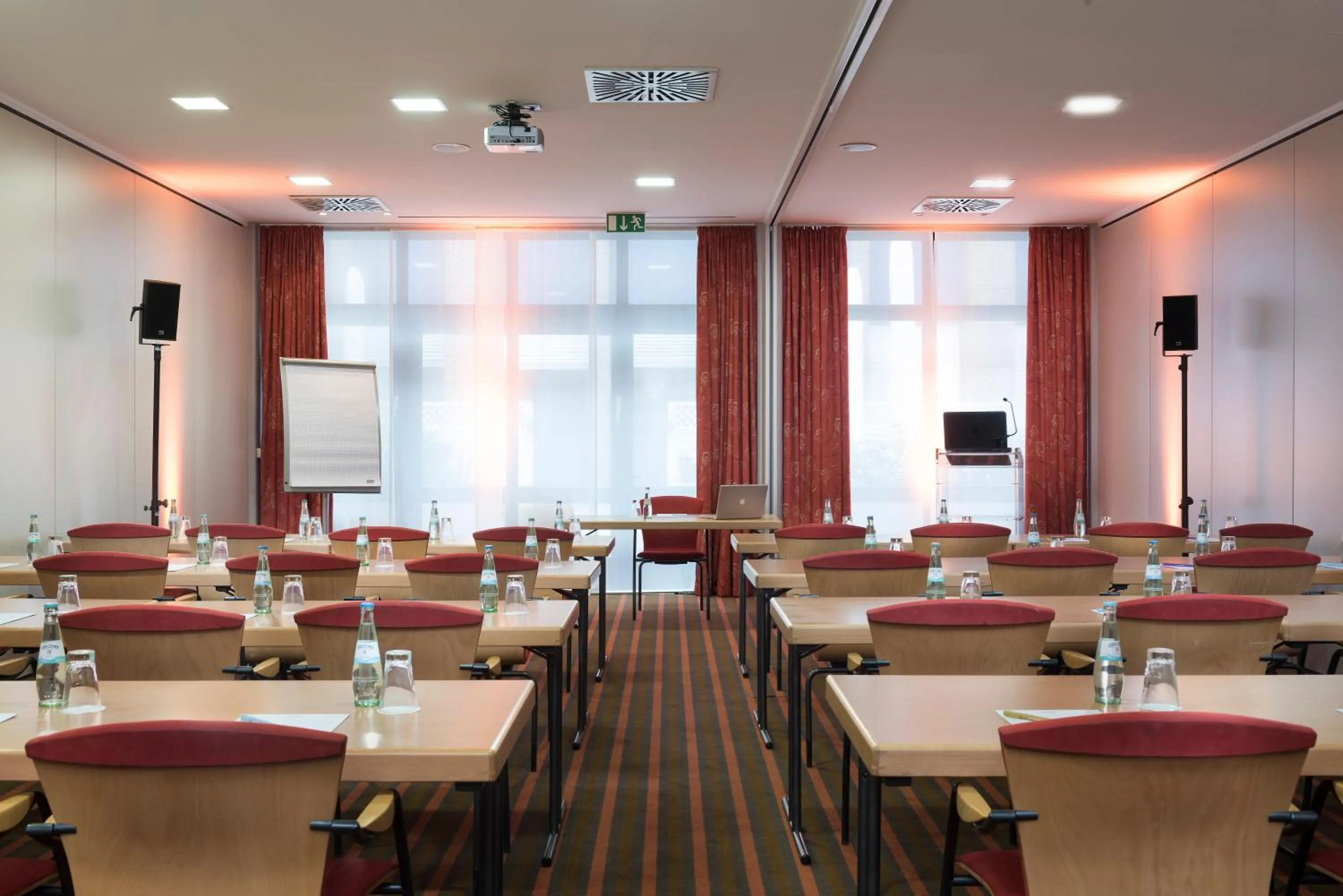 Meeting/conference room in Mercure Hotel München Neuperlach Süd