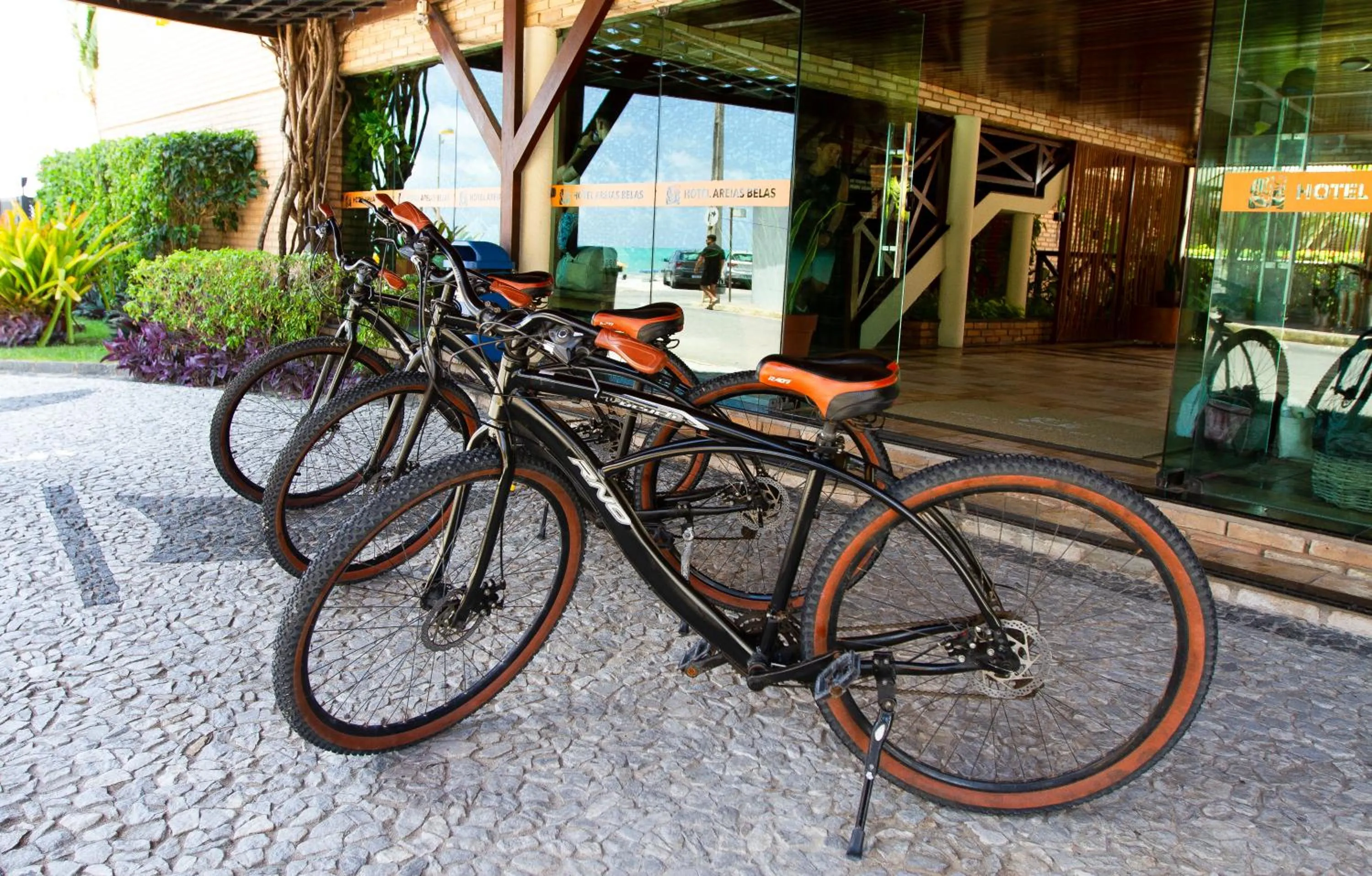 People in Hotel Areias Belas