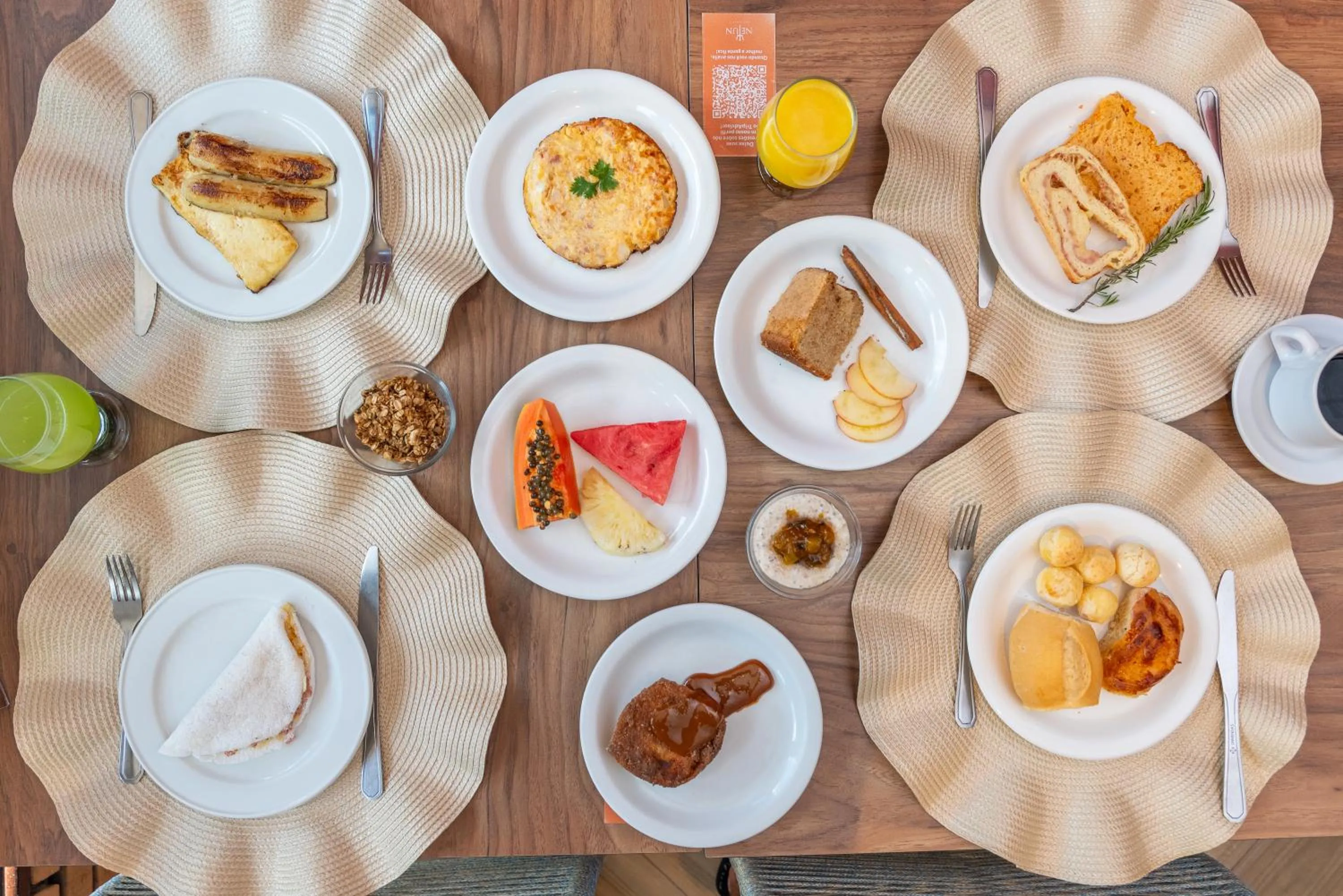 Continental breakfast in Hotel Areias Belas