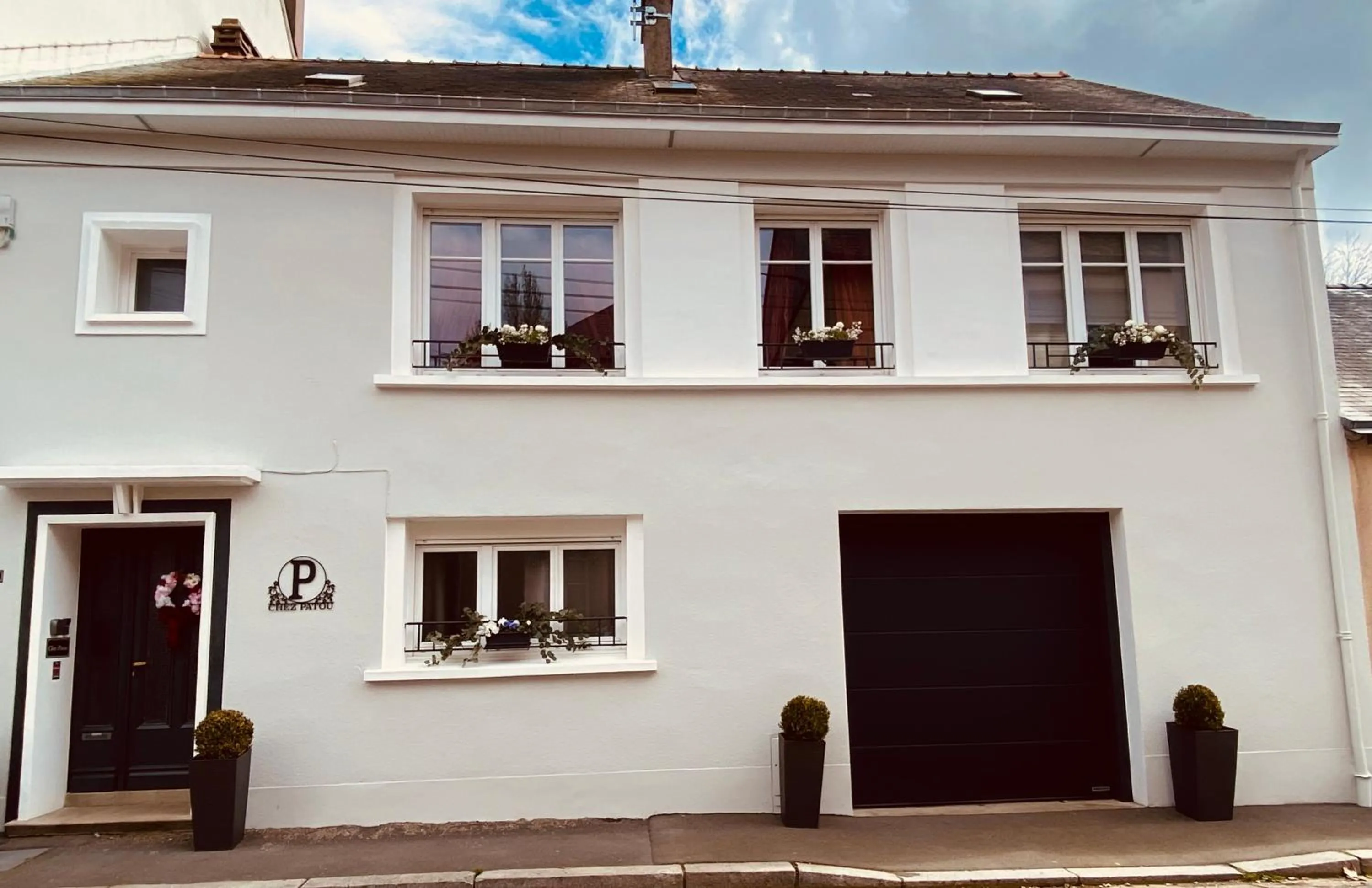 Property building in Chez Patou