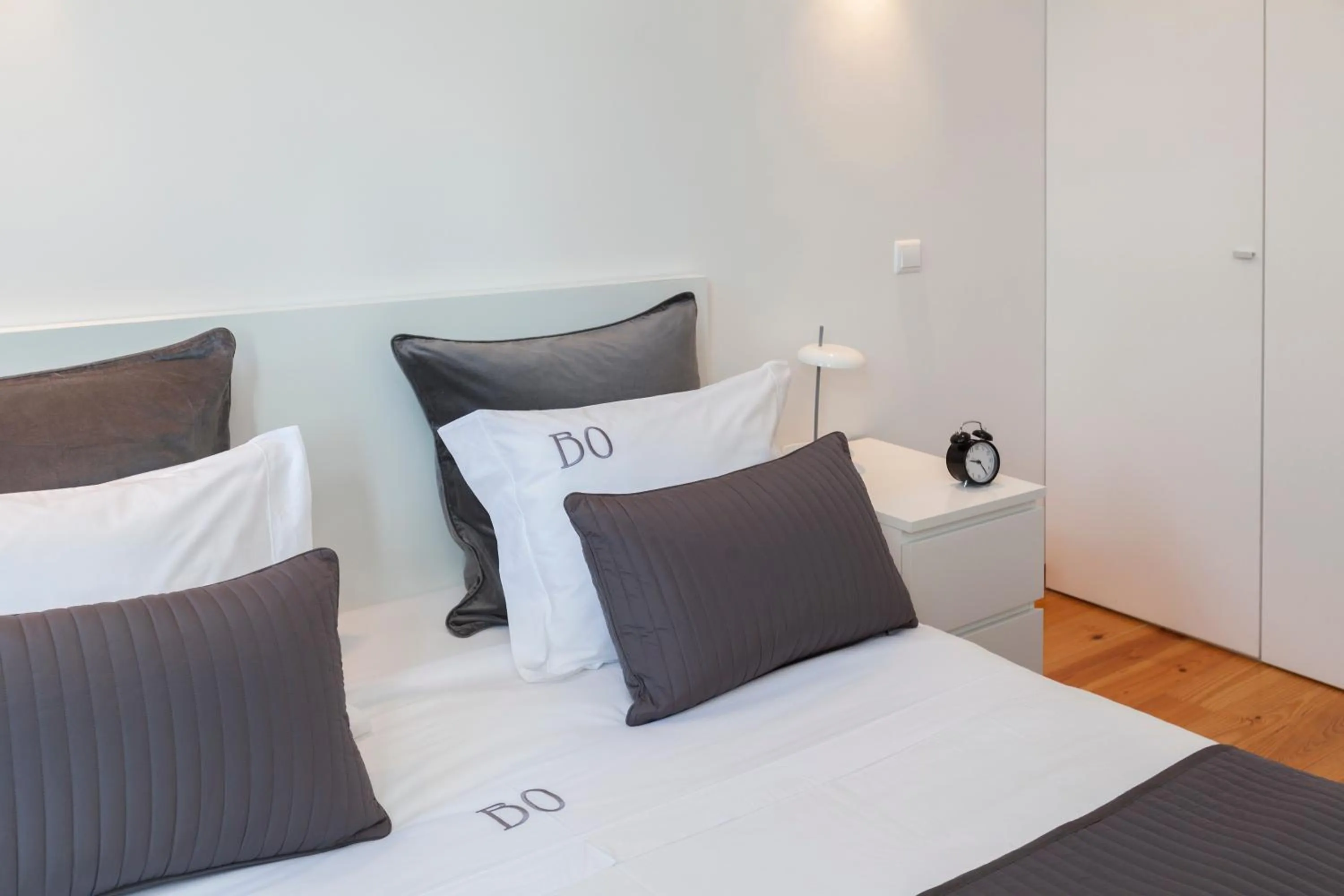 Decorative detail, Bed in BO - Bolhão Apartments