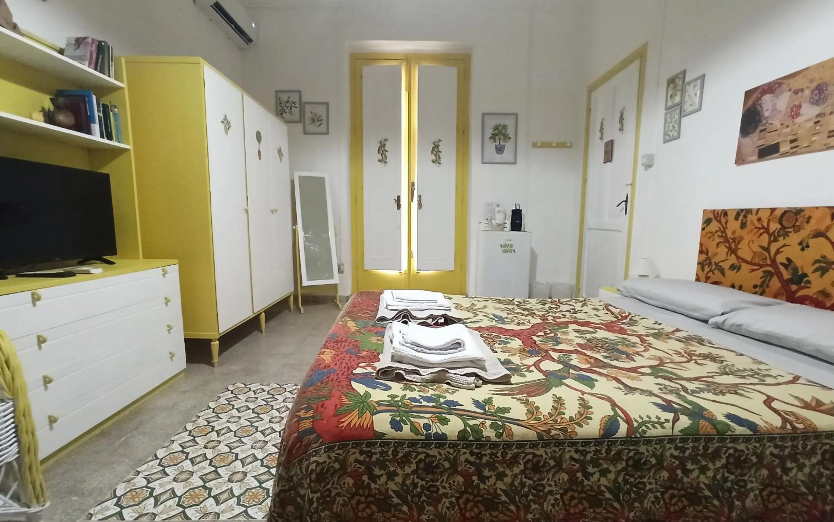 Bedroom, Bed in Zagara di Sicilia