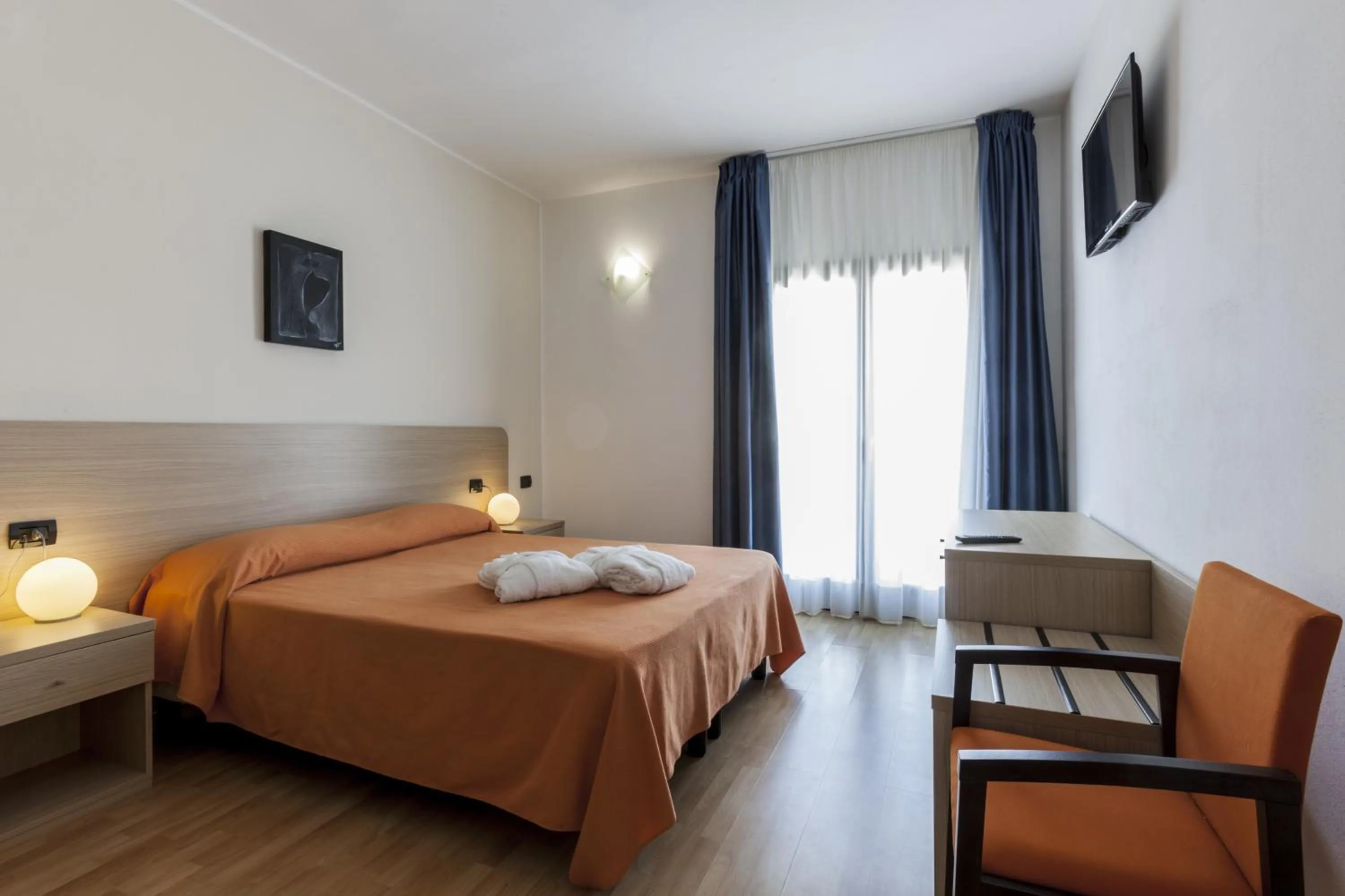 Bedroom, Bed in Mercury Boutique Hotel
