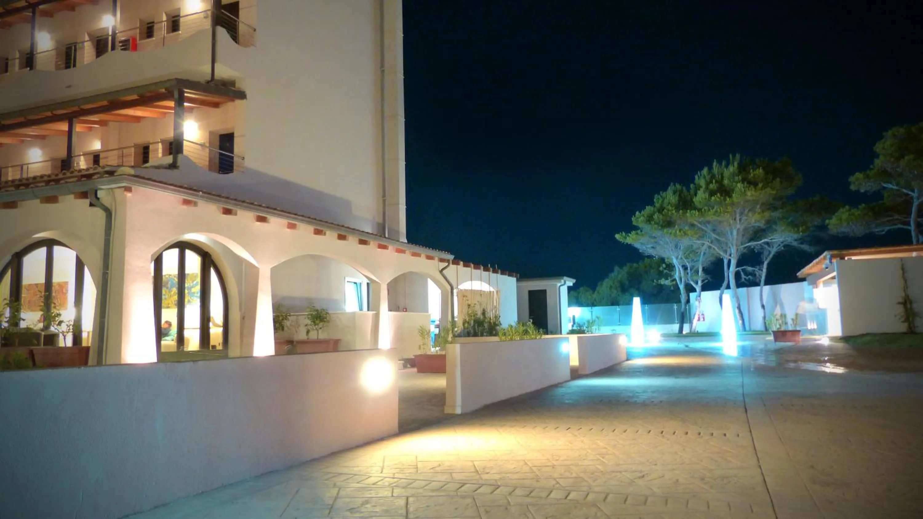Facade/entrance in Mercury Boutique Hotel