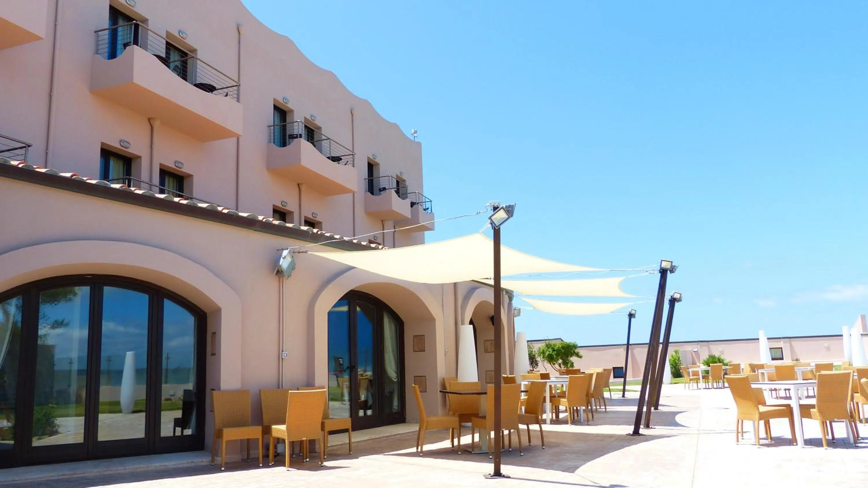 Restaurant/places to eat in Mercury Boutique Hotel