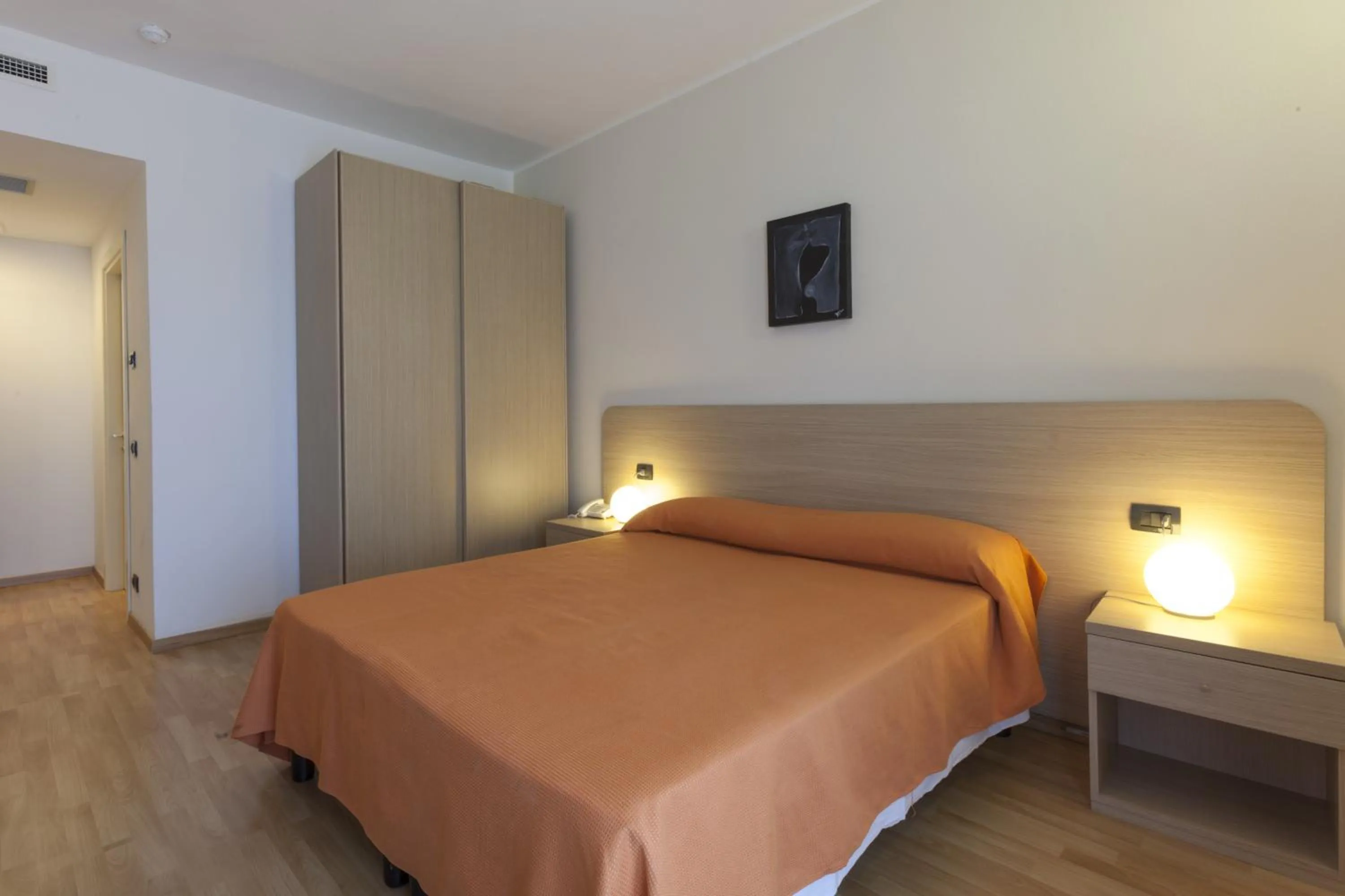 Bedroom, Bed in Mercury Boutique Hotel