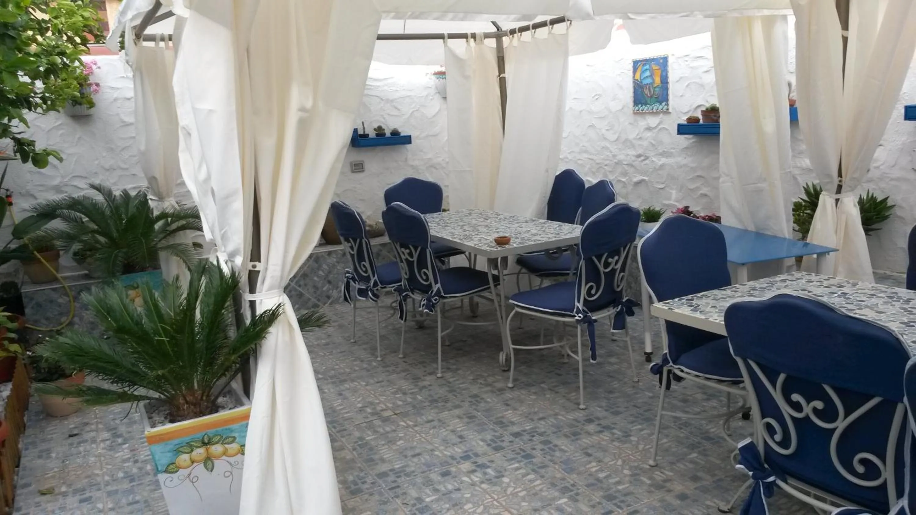 Patio in B&B Gi & Giò