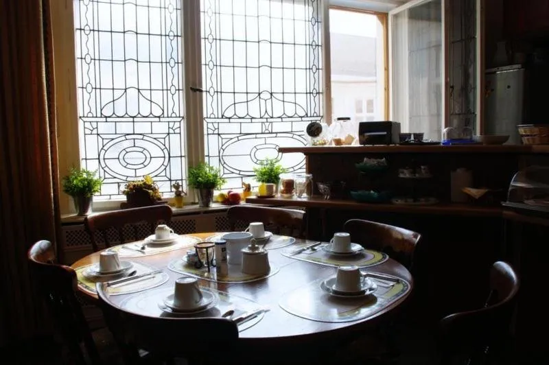Dining area in Hotel-Pension Rheingold am Kurfürstendamm