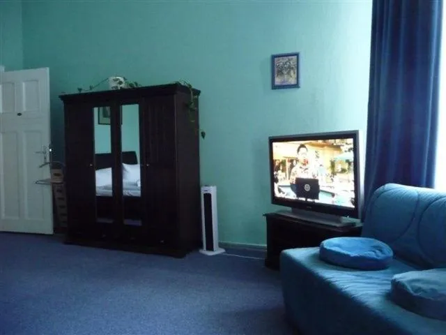 Living room in Hotel-Pension Rheingold am Kurfürstendamm