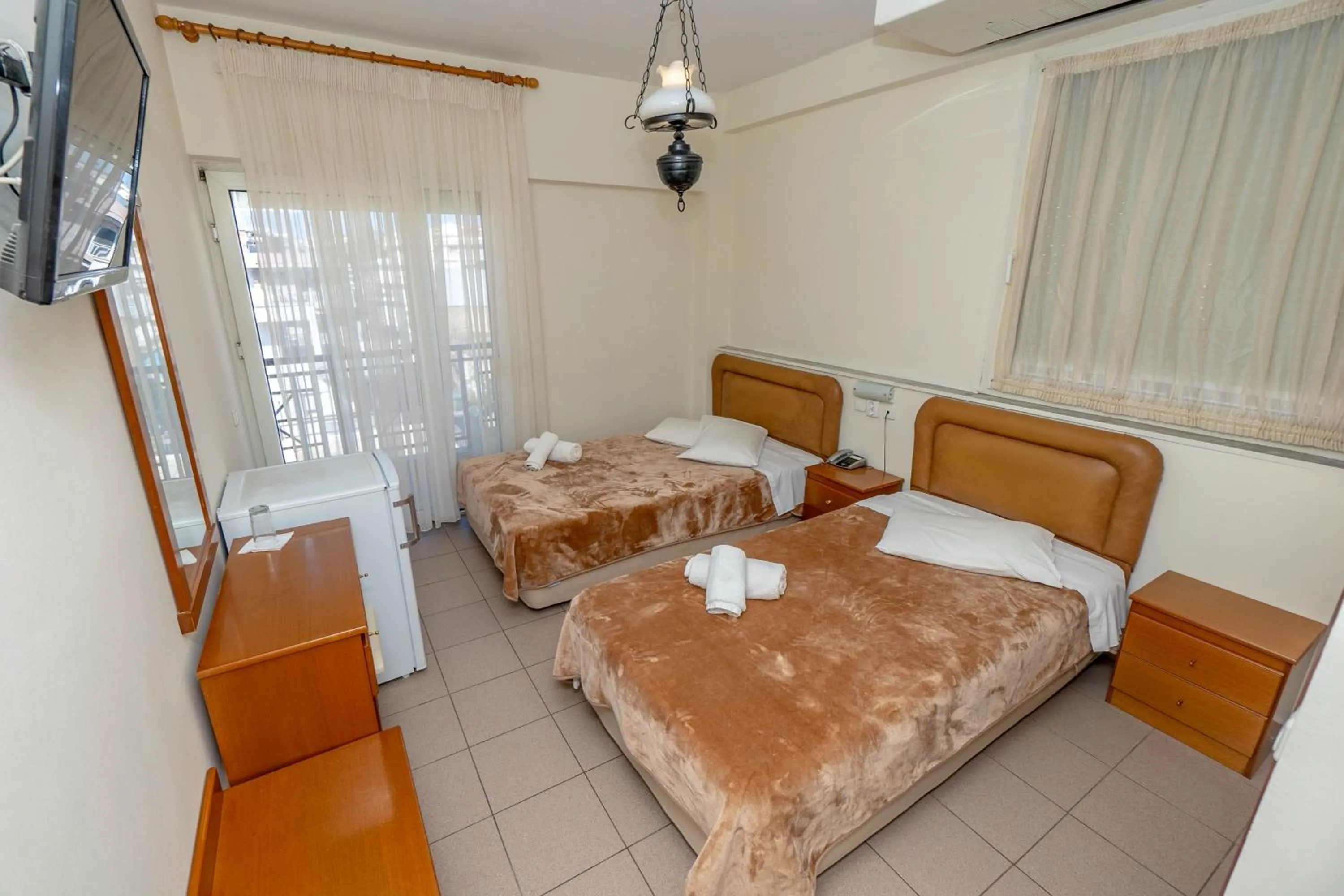 Photo of the whole room, Bed in Hotel Alkyon