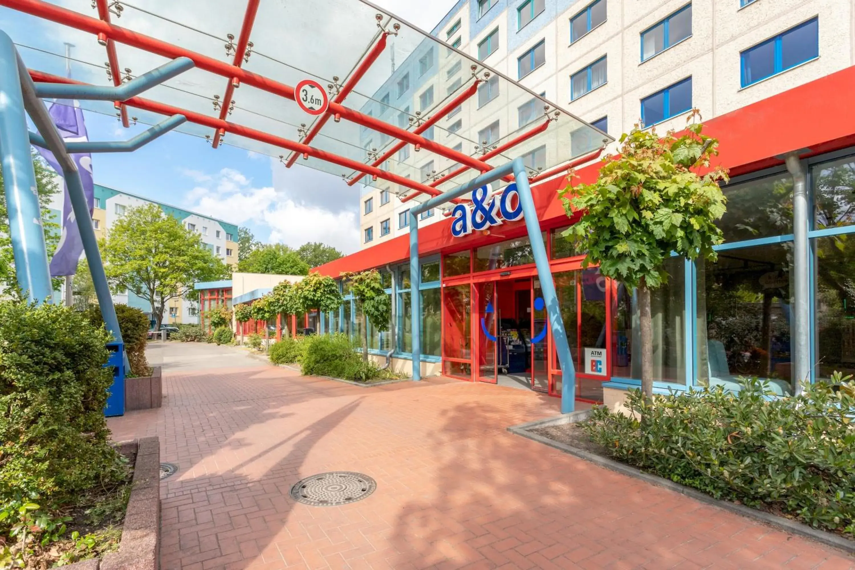 Facade/entrance in a&o Berlin Kolumbus Facade/entrance in a&o Berlin Kolumbus