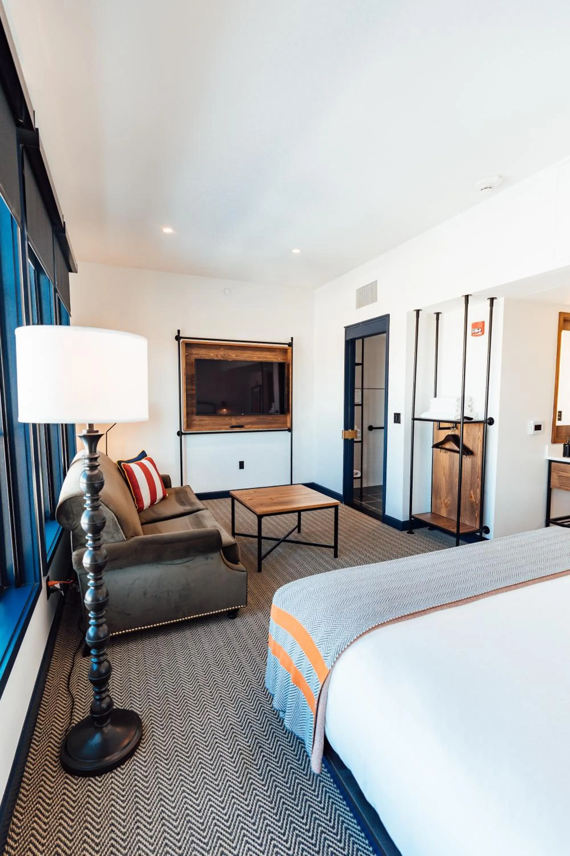 Seating area, Bed in Hammetts Hotel