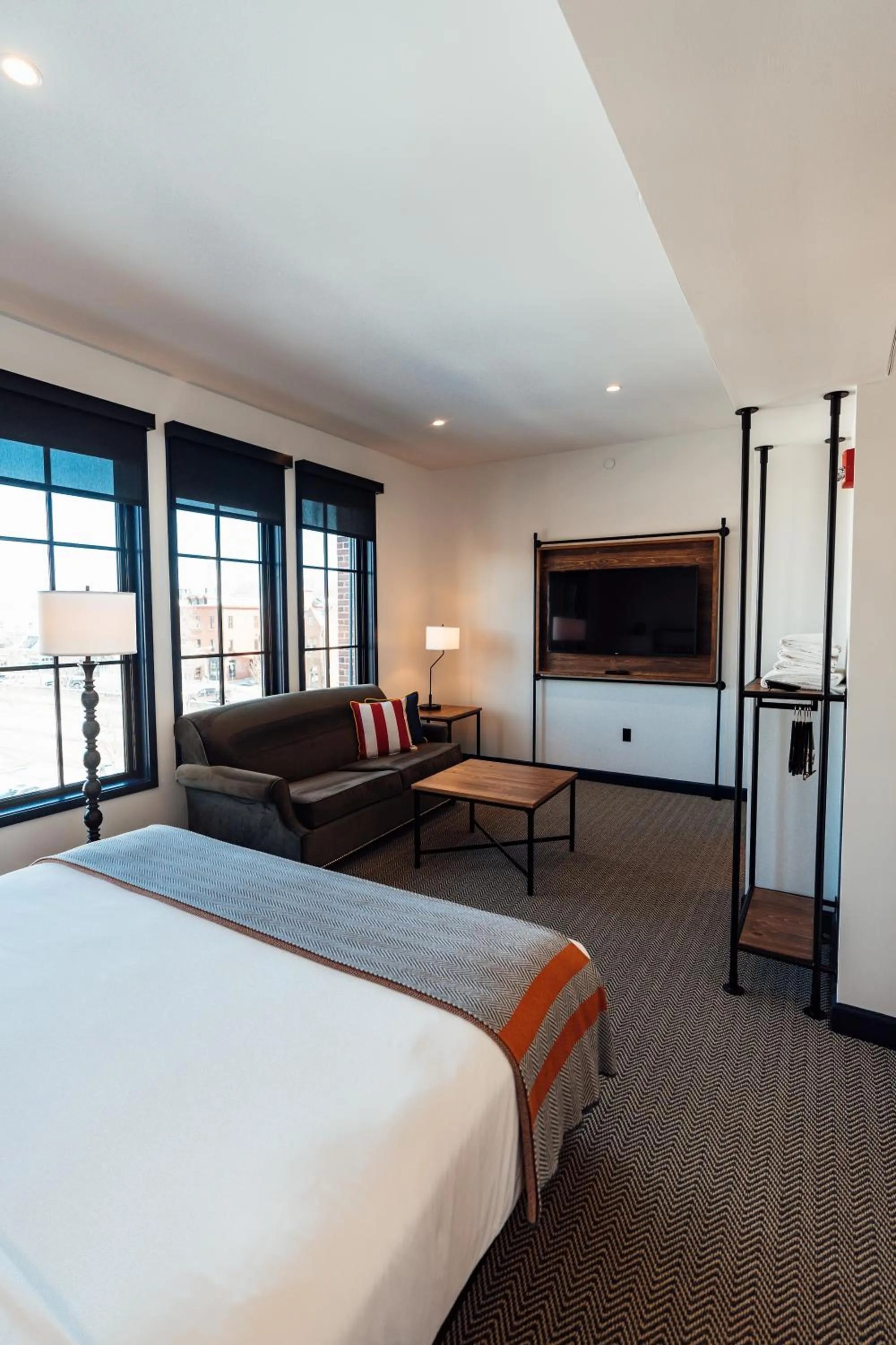 Seating area, Bed in Hammetts Hotel