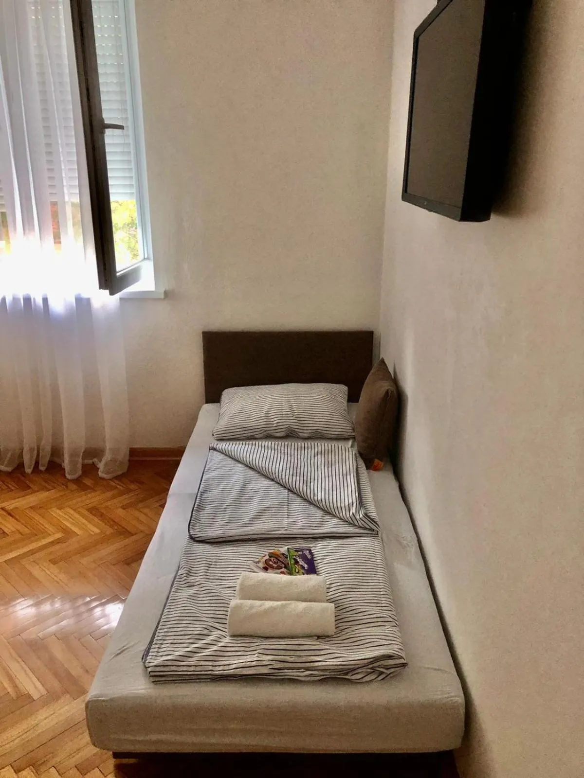 Bed in Apartment Bregovi