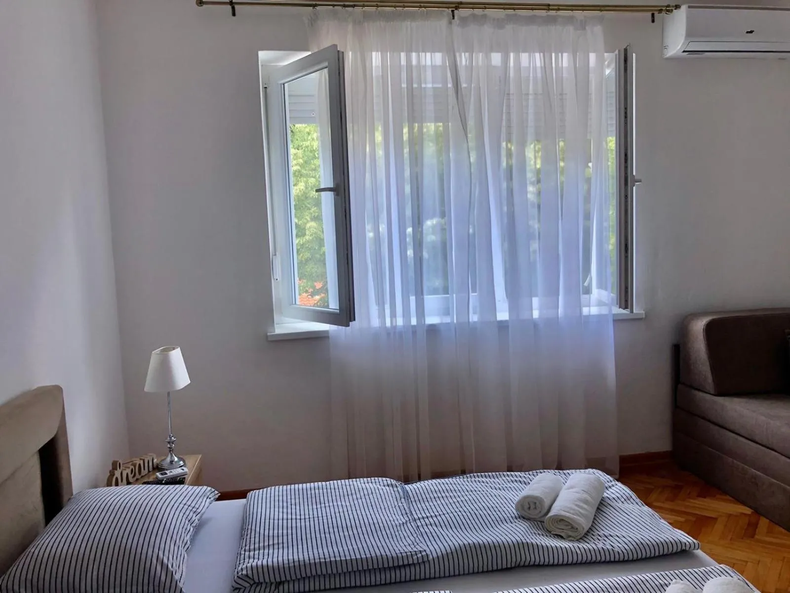 Bed in Apartment Bregovi