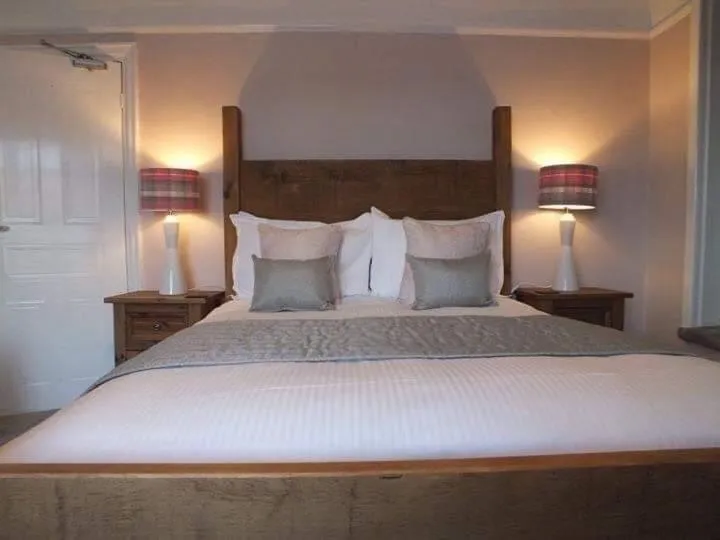 Bed in Devonshire Arms Inn