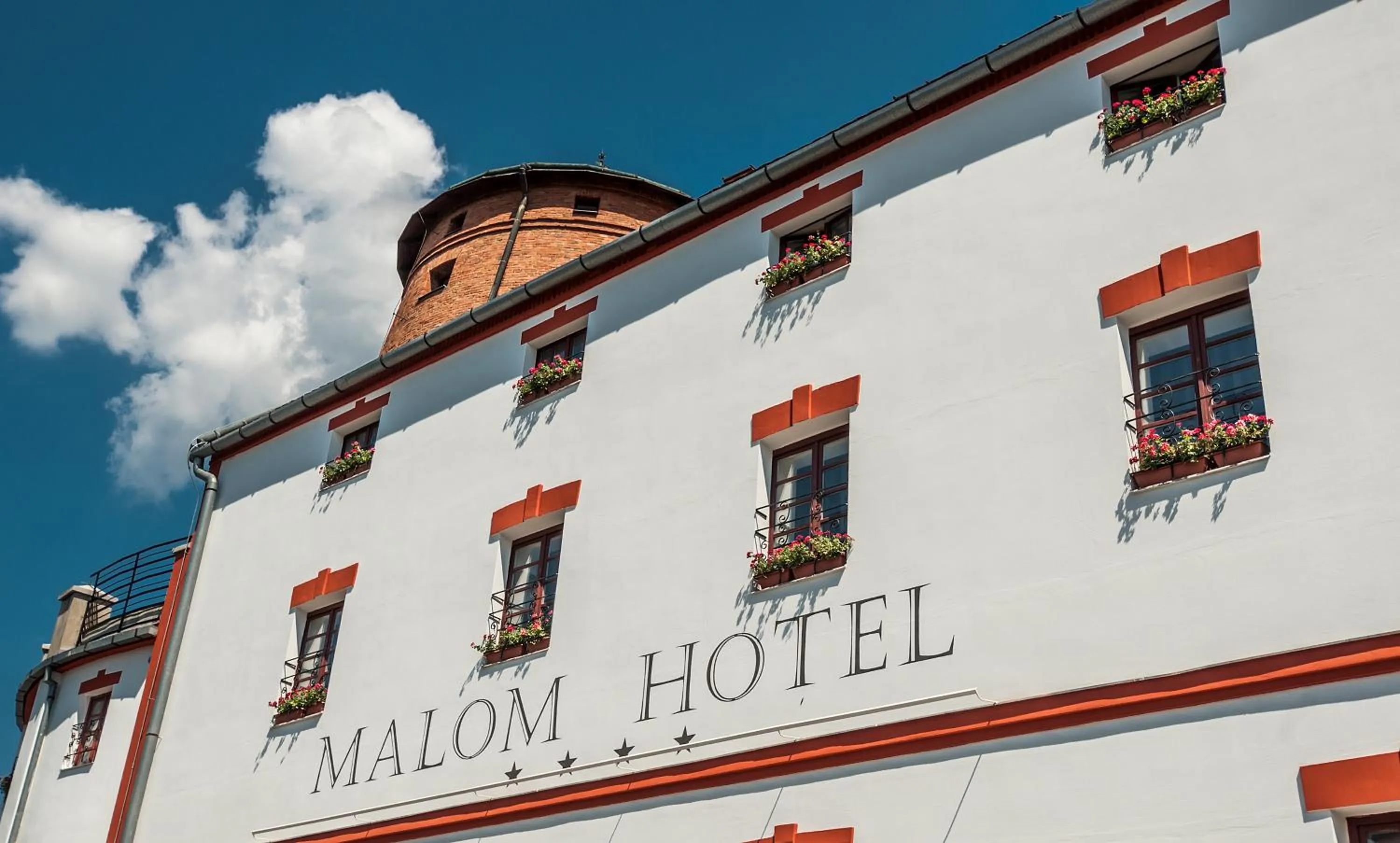 Facade/entrance in Malom Hotel
