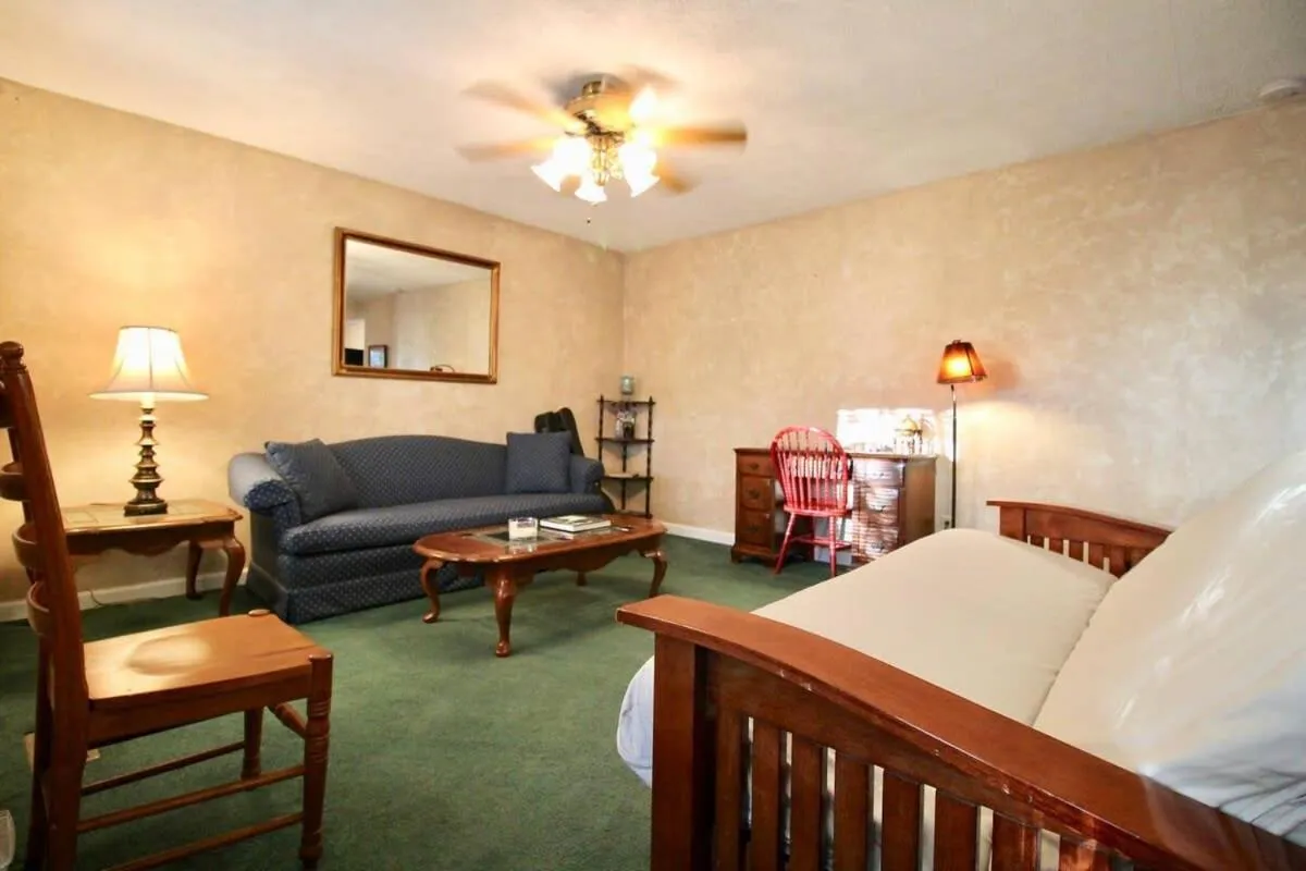 Bed in Hillbilly haven