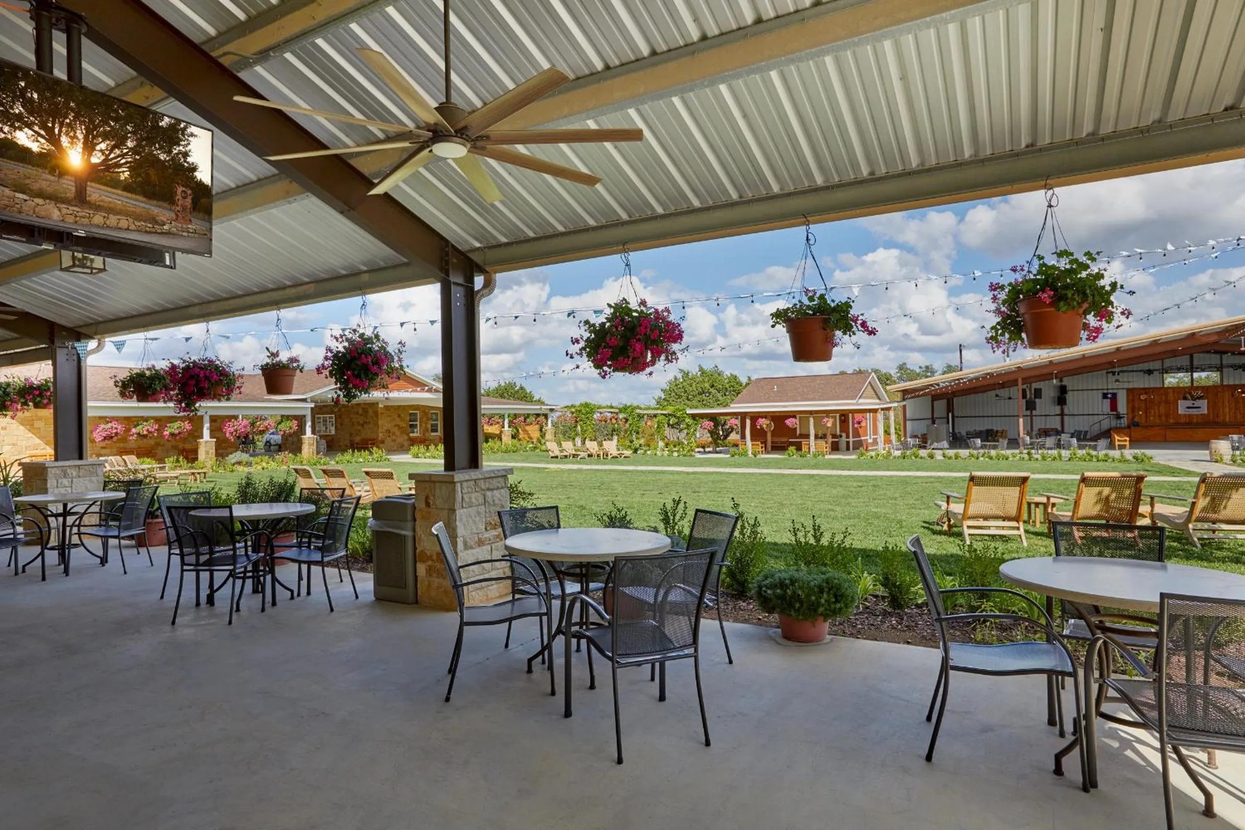 Restaurant/places to eat in Carter Creek Winery Resort & Spa