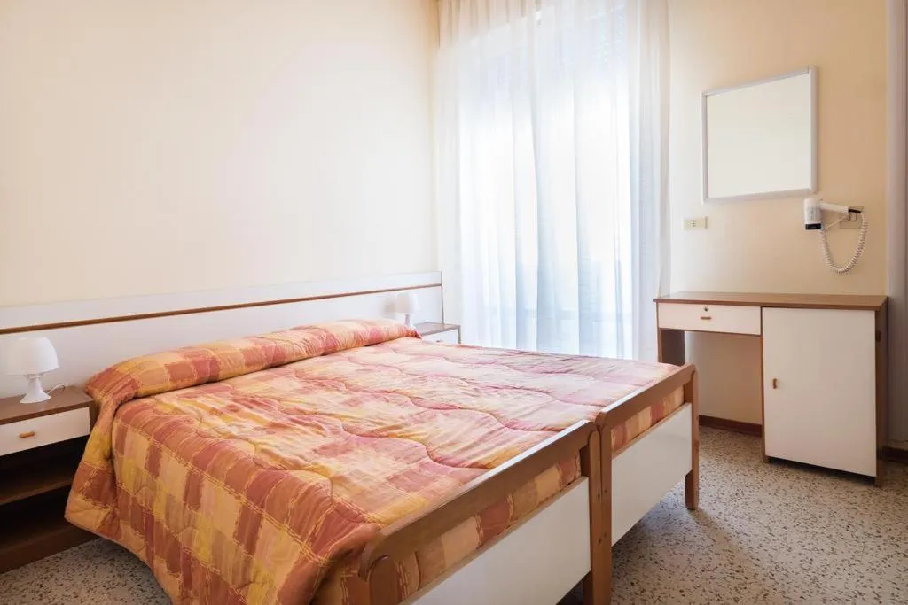 Shower in Hotel Continental