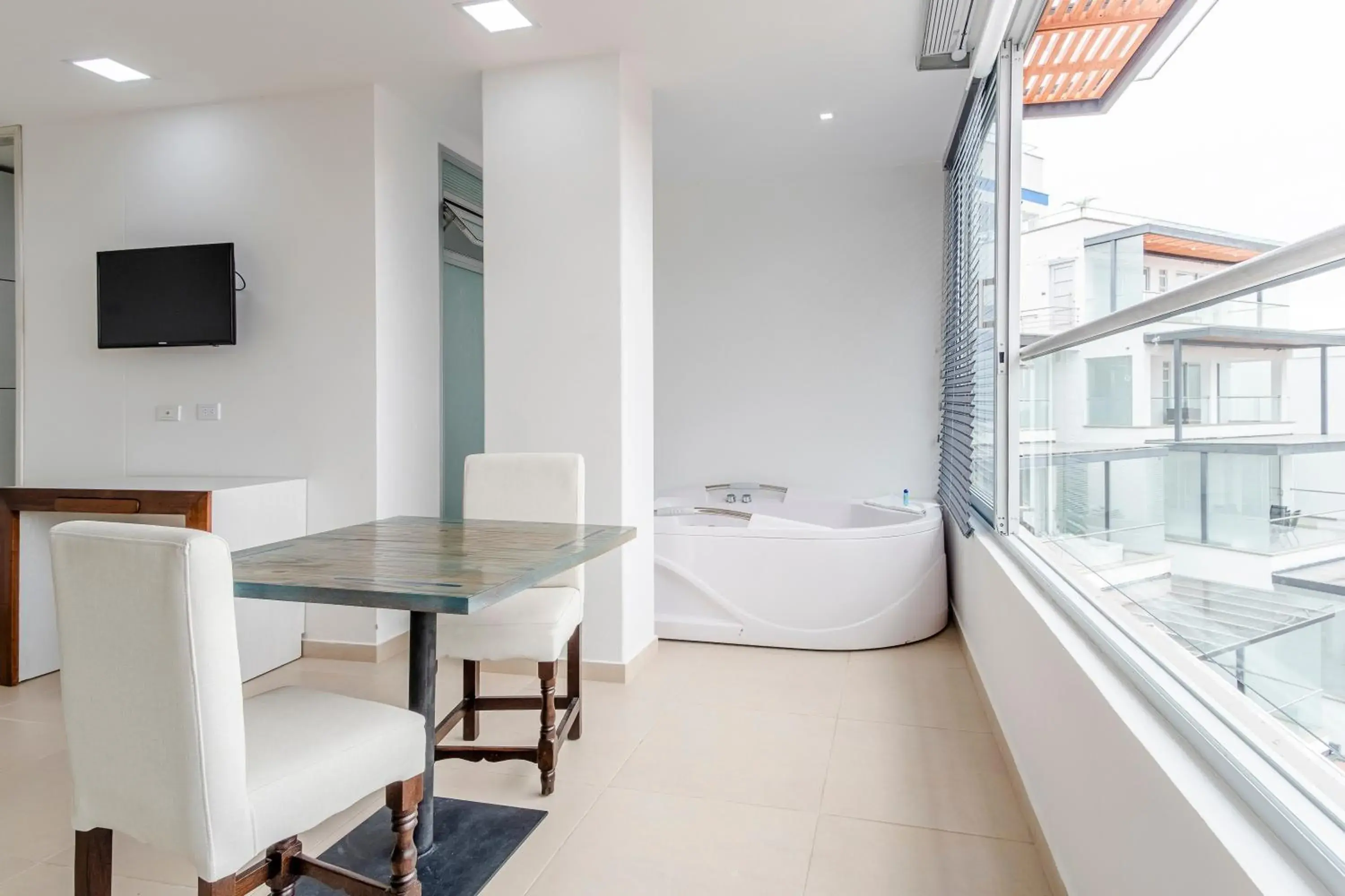 King Room with Spa Bath - single occupancy in Hotel Santorini King Room with Spa Bath - single occupancy in Hotel Santorini