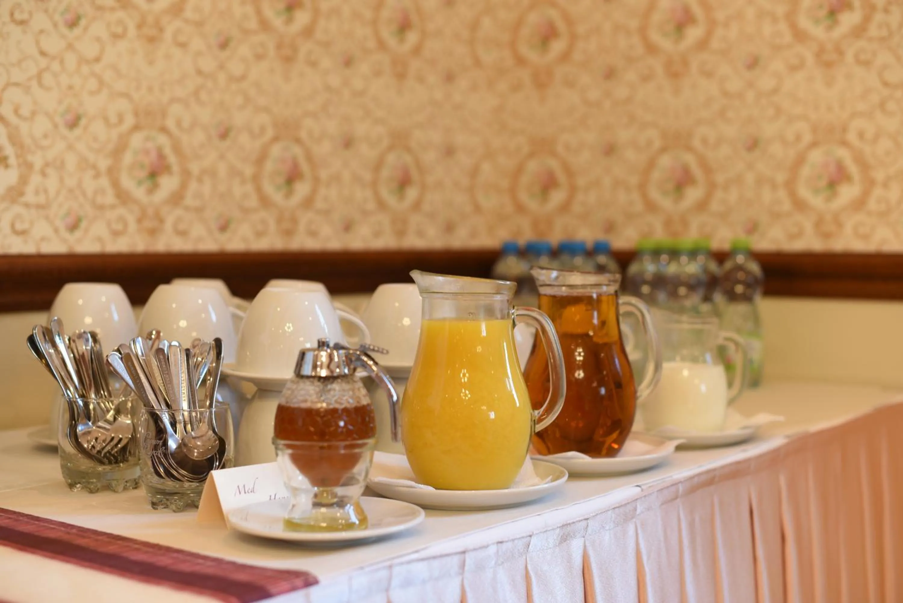 Breakfast in Villa Žerotín Penzion Bed & Breakfast