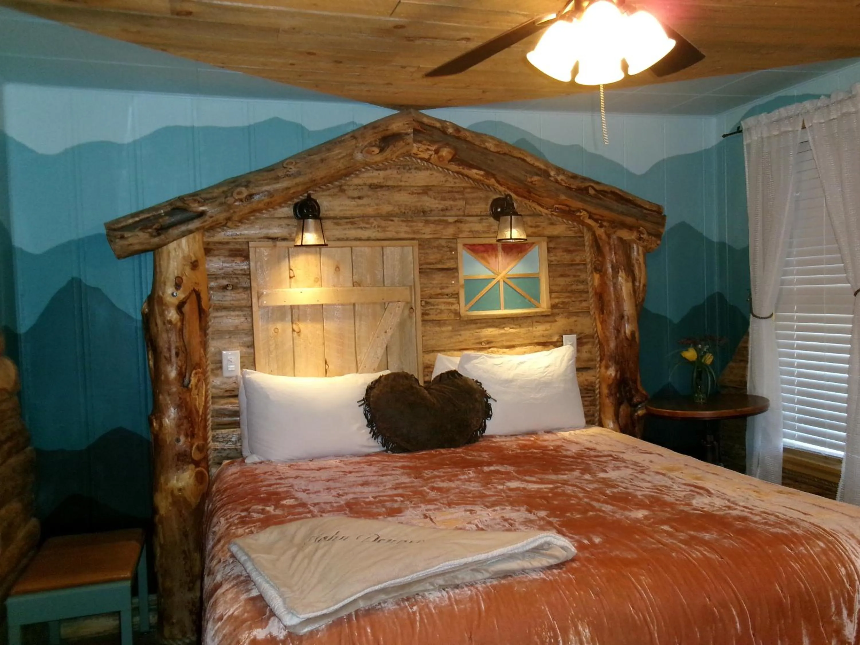 Bed in The Hotel Eastin