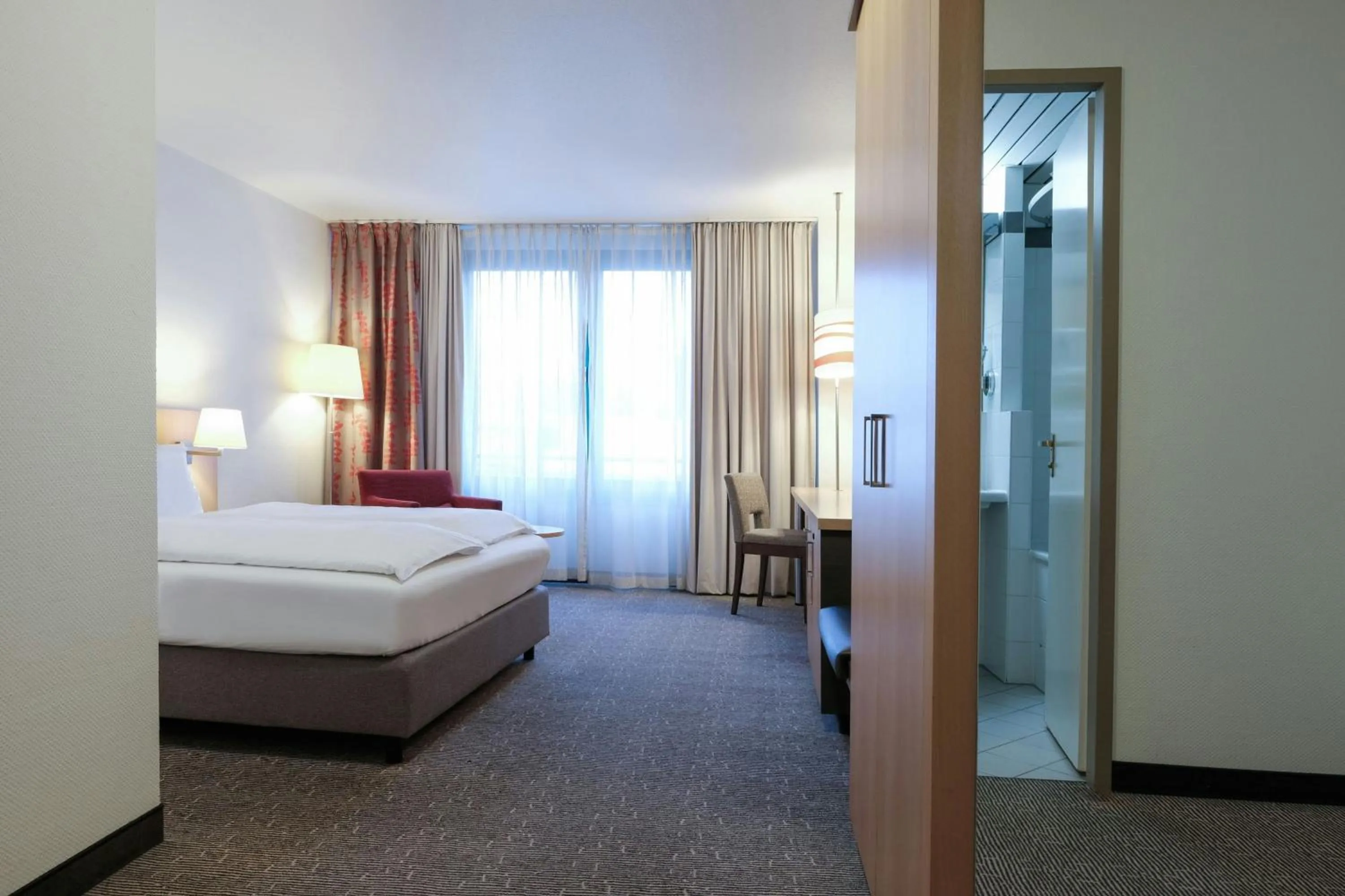 Photo of the whole room, Bed in FOUR Essen City Centre