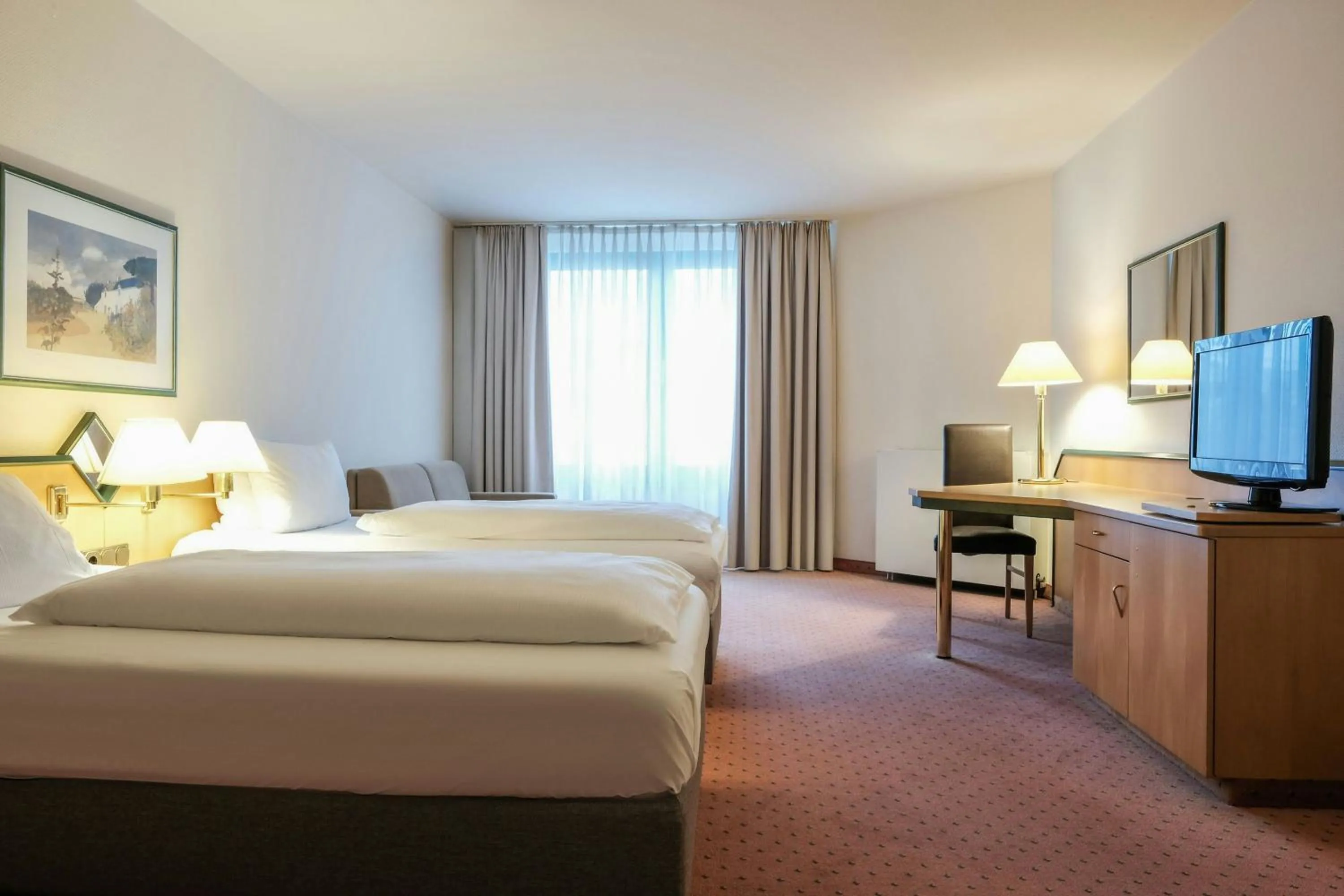 Photo of the whole room, Bed in FOUR Essen City Centre