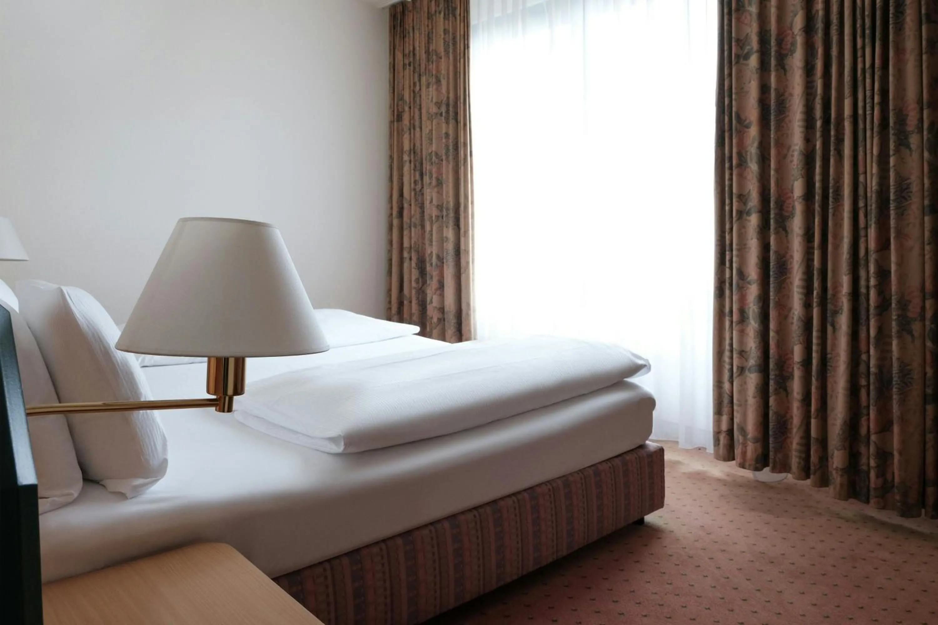 Bedroom, Bed in FOUR Essen City Centre