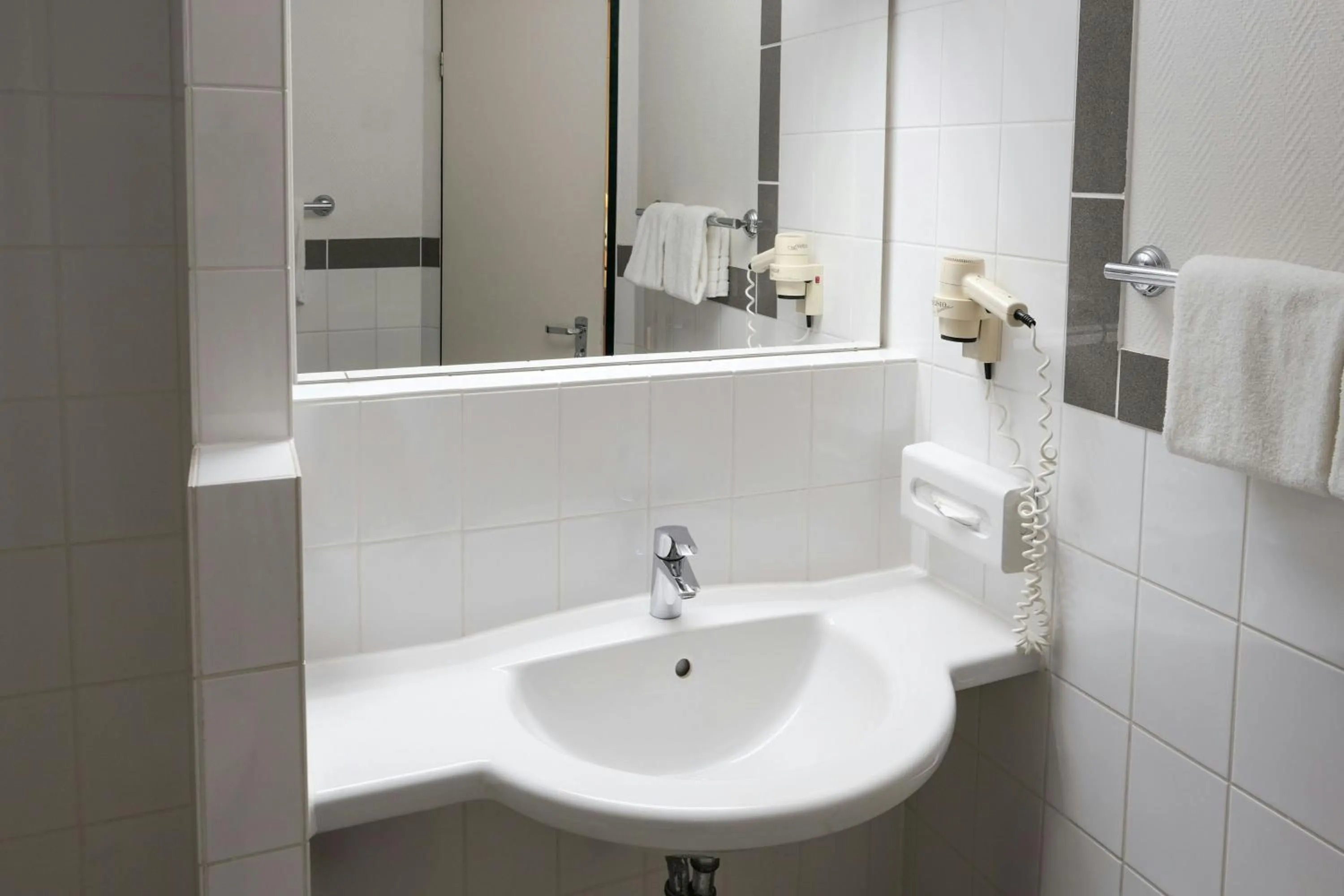 Bathroom in FOUR Essen City Centre