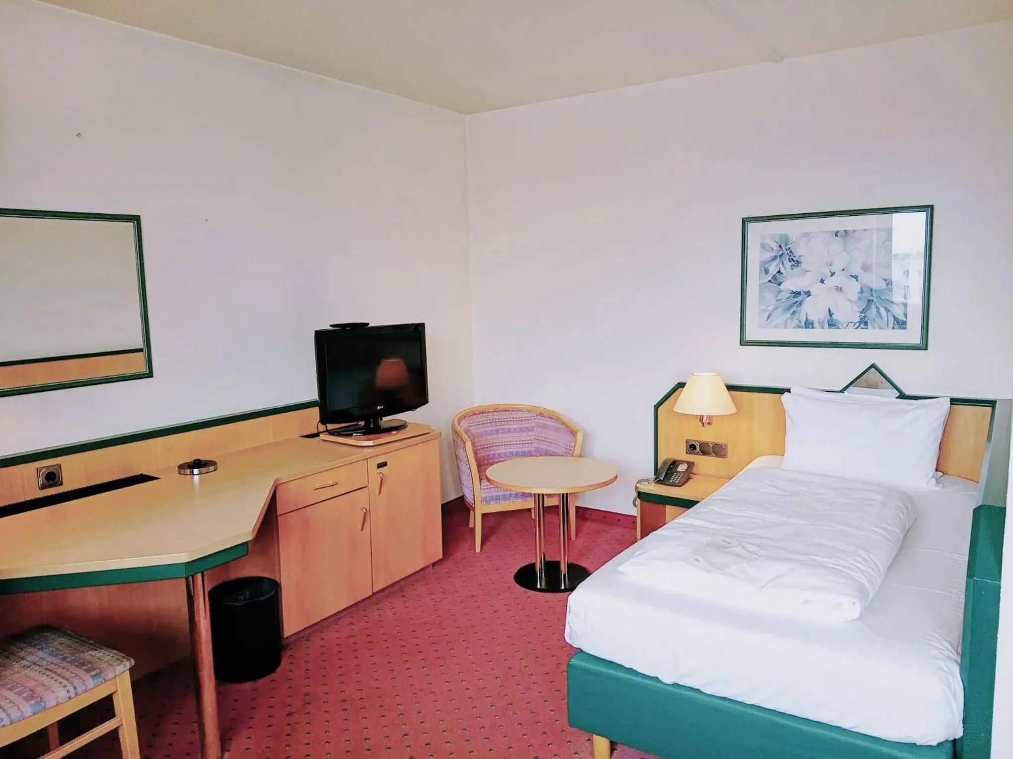 Bedroom, Bed in FOUR Essen City Centre Bedroom, Bed in FOUR Essen City Centre