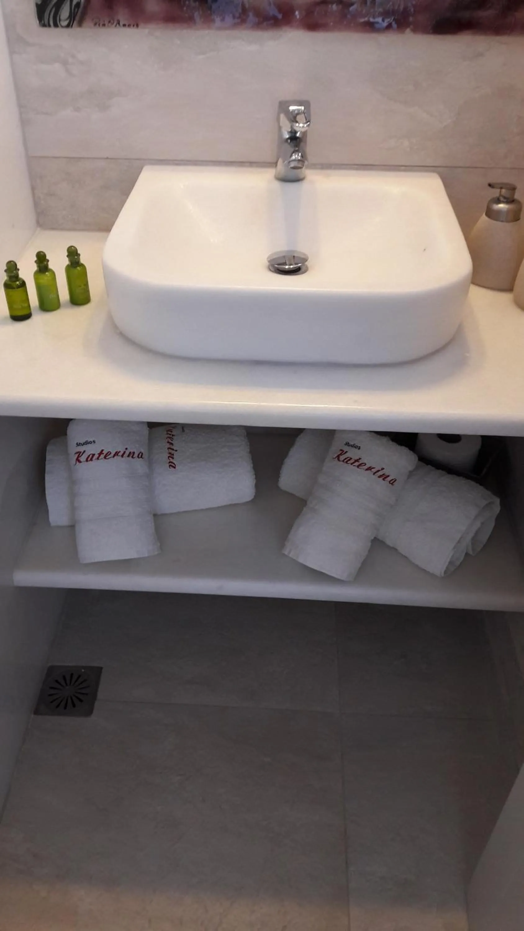 Bathroom in Katerina Apartments & Studios