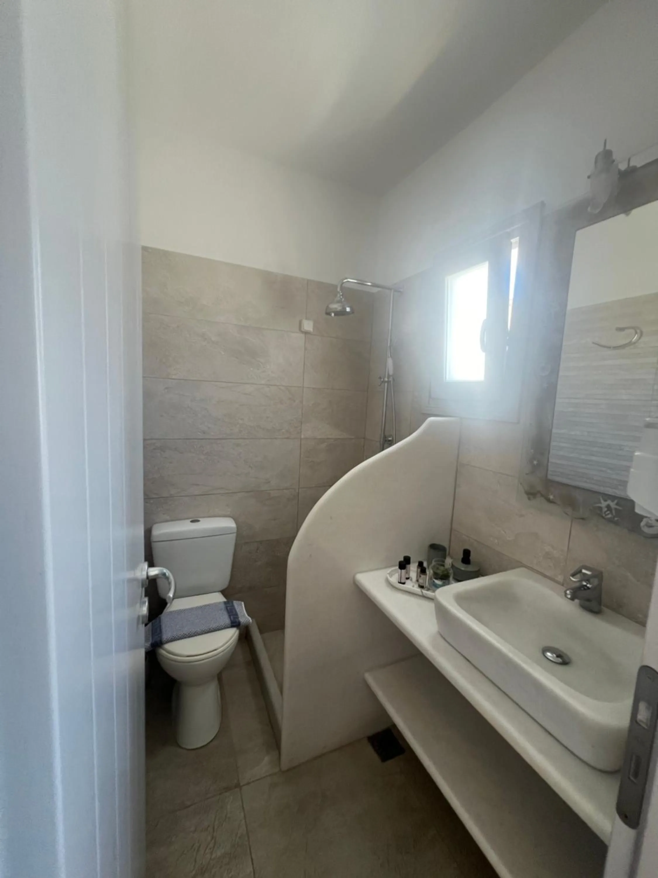 Shower in Katerina Apartments & Studios
