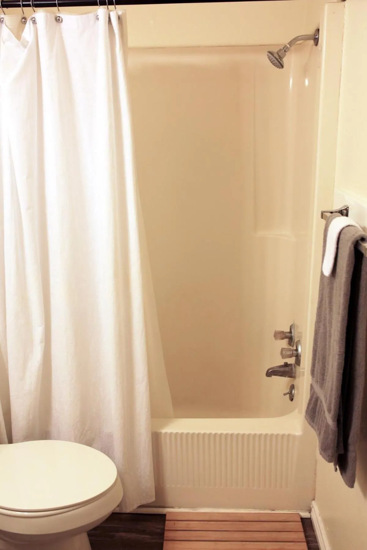 Comfortable stay five minutes away