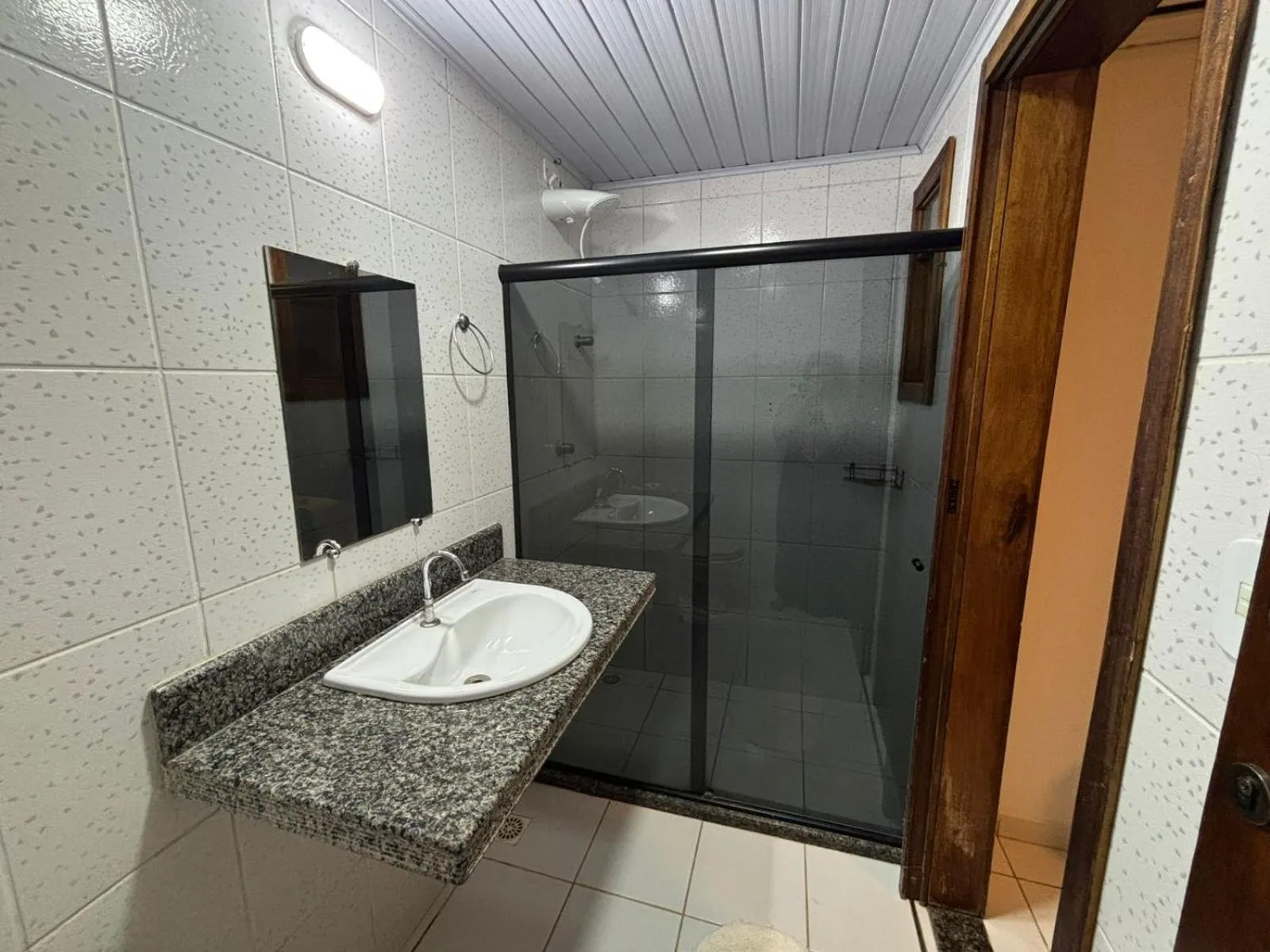 Shower in Pousada Perola da Barra