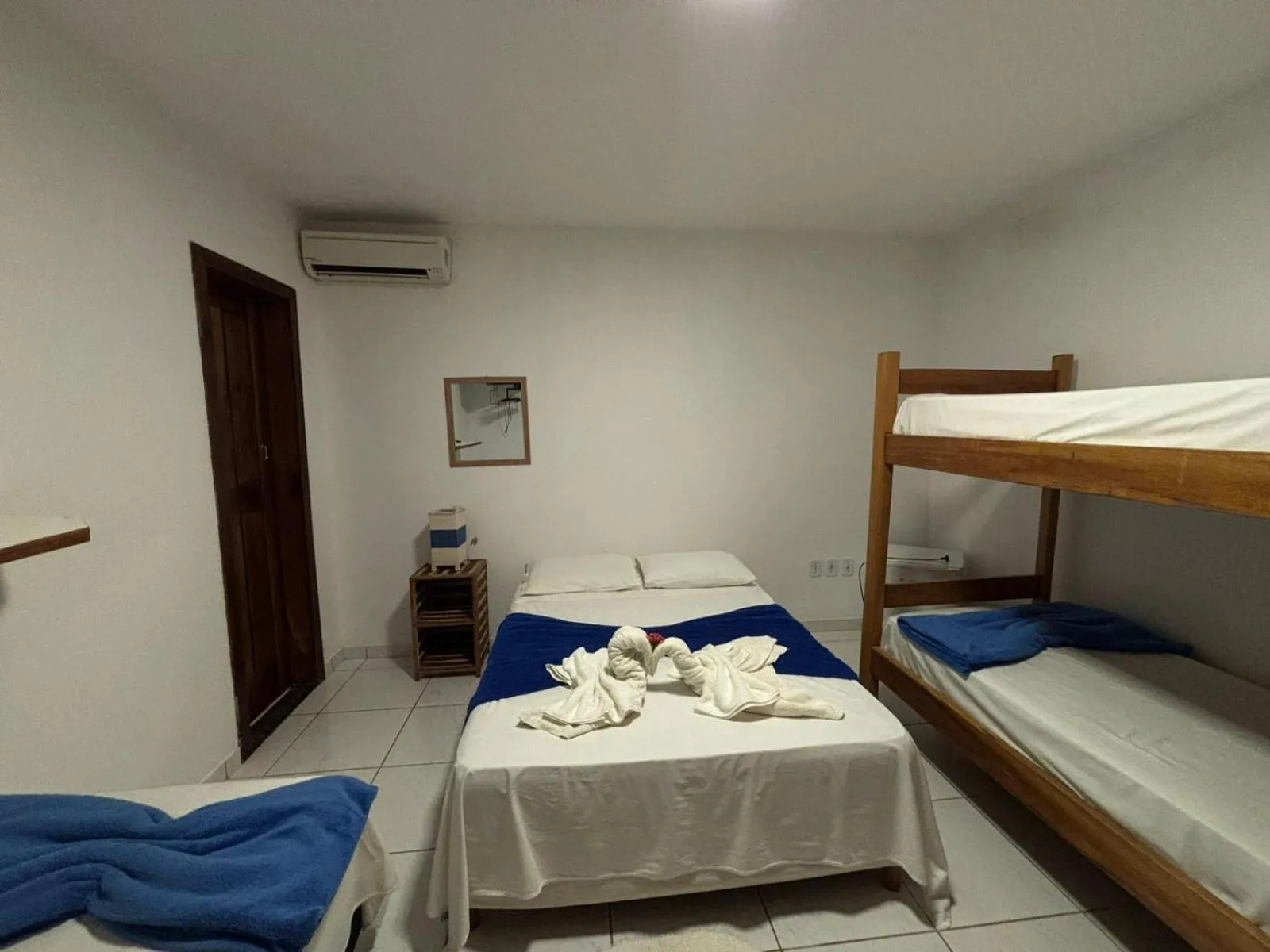air conditioner, Bed in Pousada Perola da Barra