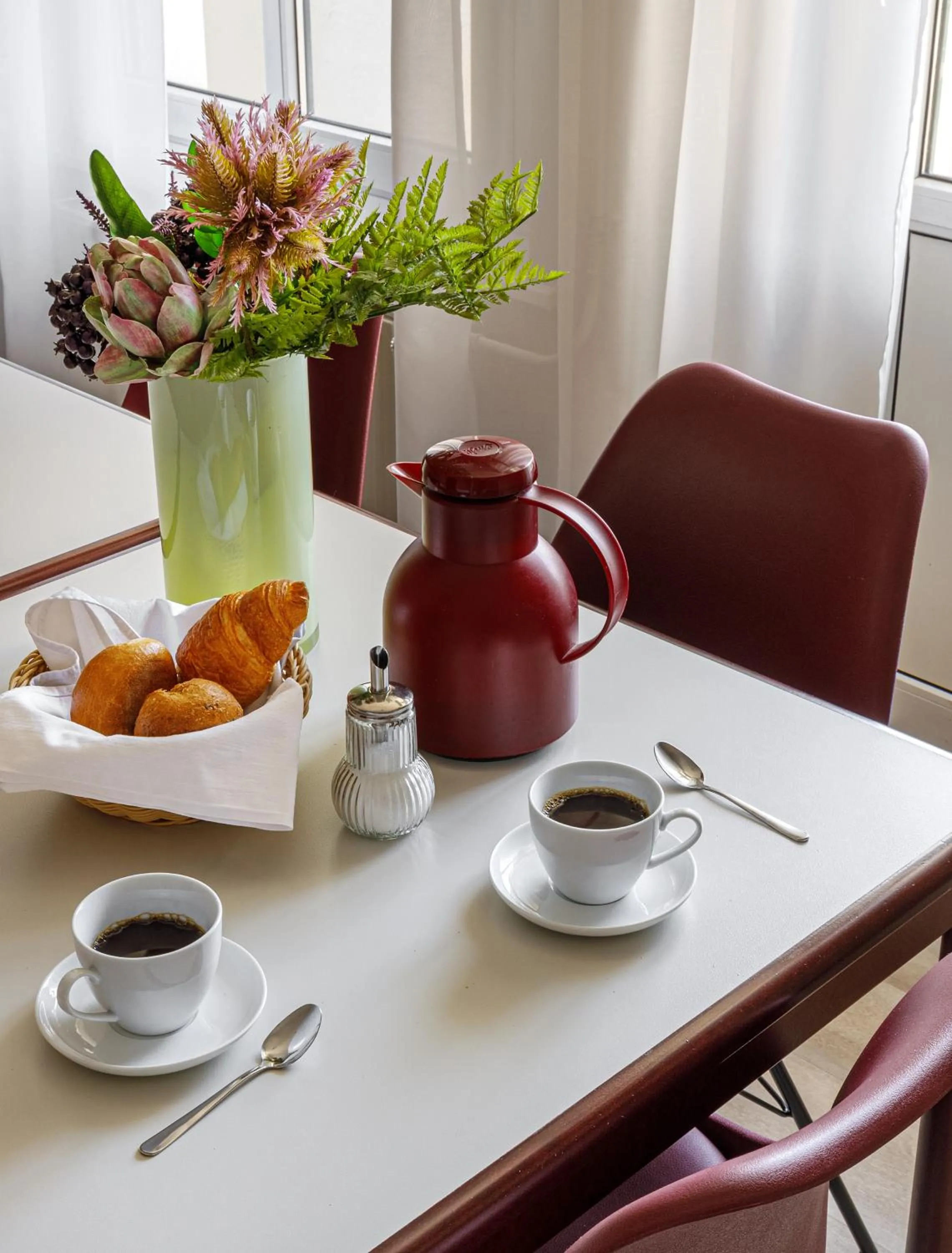 Coffee/tea facilities in Hotel Nova
